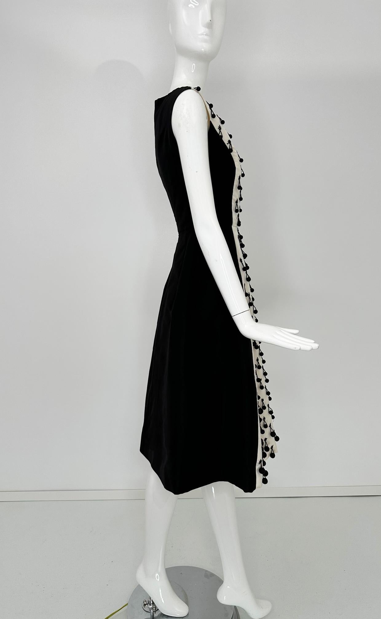 Oscar de la Renta S/S 2013 LK35 Black & White Silk Twill Beaded Cocktail Dress 2 For Sale 6