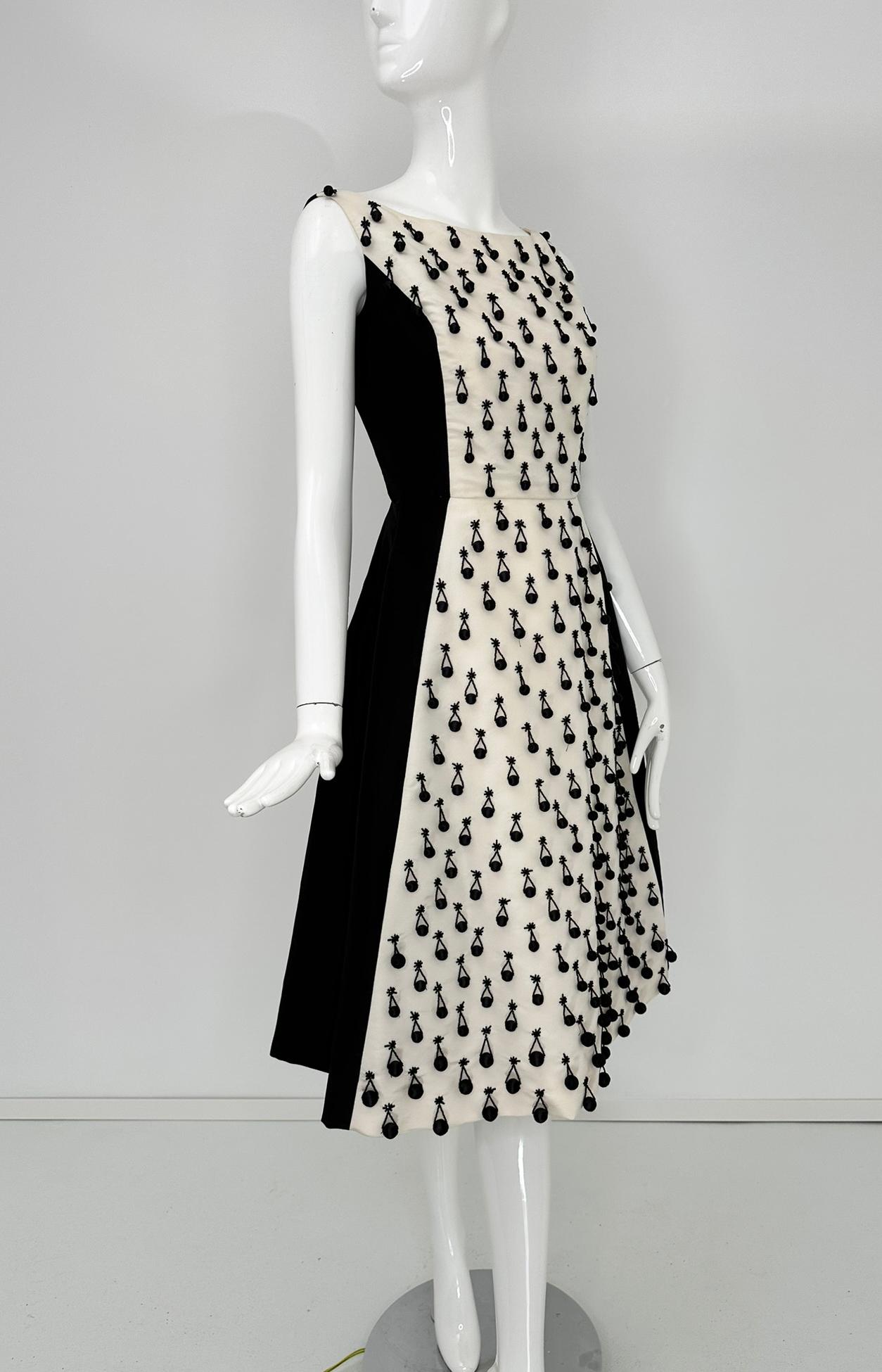 Oscar de la Renta S/S 2013 LK35 Black & White Silk Twill Beaded Cocktail Dress 2 For Sale 8