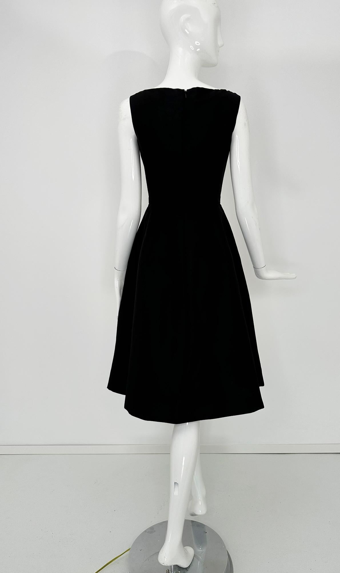 Oscar de la Renta S/S 2013 LK35 Black & White Silk Twill Beaded Cocktail Dress 2 For Sale 3