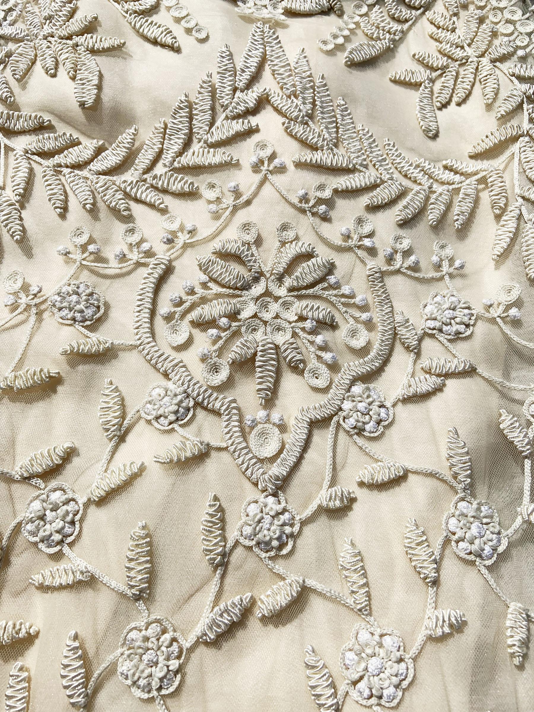 Oscar De La Renta - P/E 2021 - Abito da sposa ricamato in pizzo, avorio, S.I.M. in vendita 5