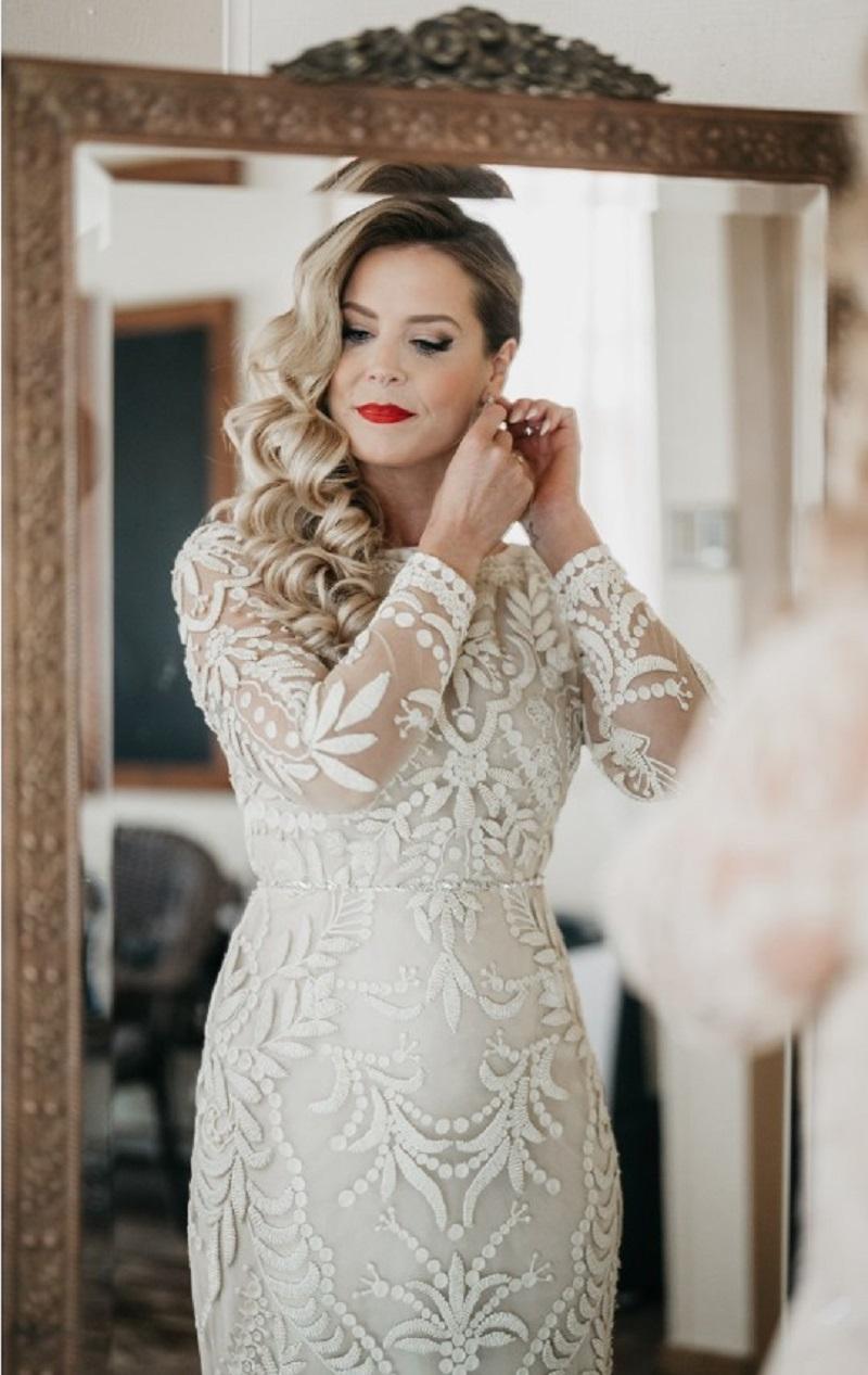 Oscar De La Renta - P/E 2021 - Abito da sposa ricamato in pizzo, avorio, S.I.M. in vendita 8