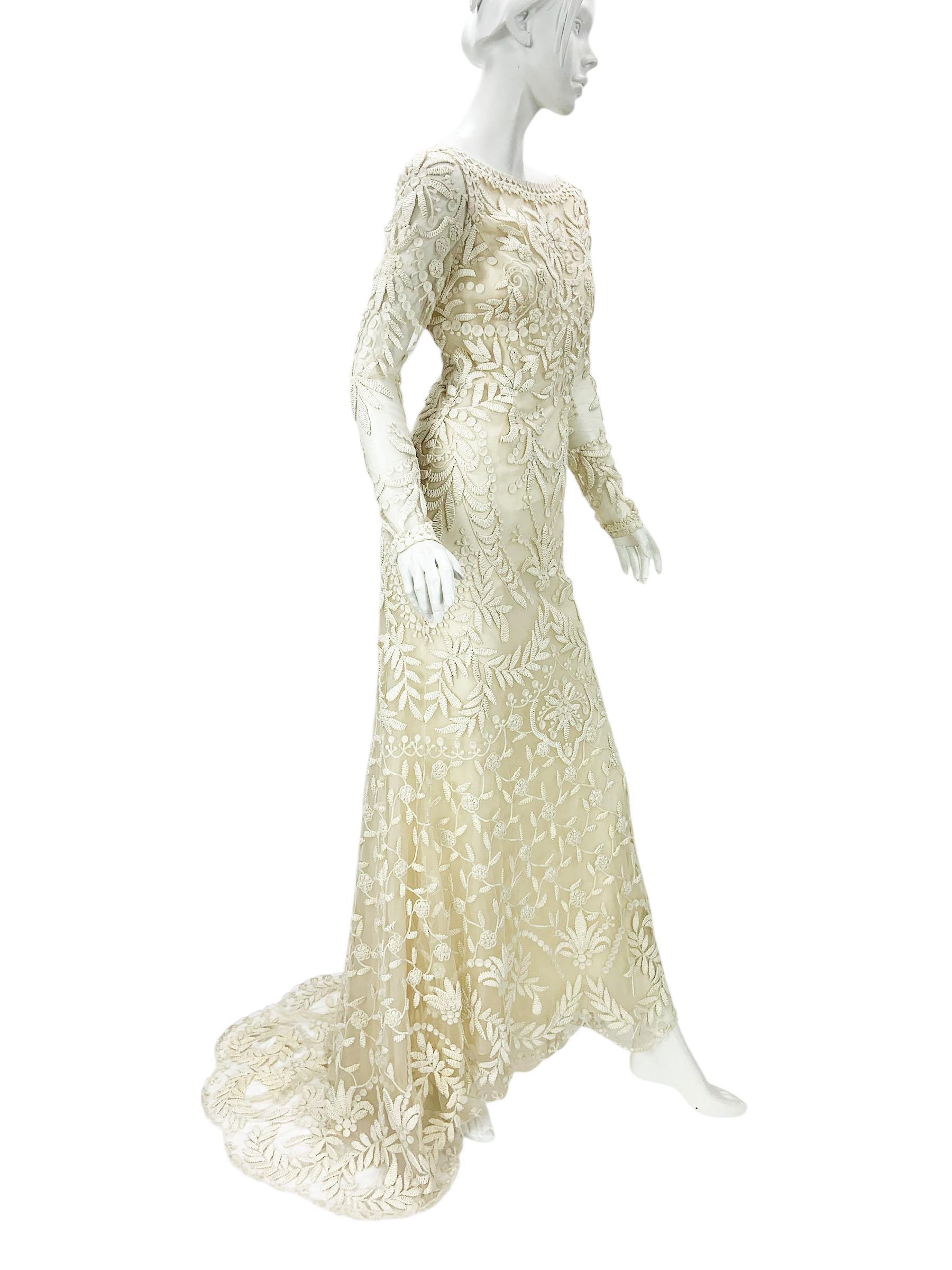 Beige Oscar De La Renta - P/E 2021 - Abito da sposa ricamato in pizzo, avorio, S.I.M. in vendita