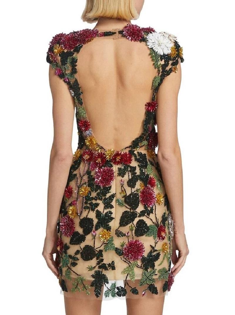 Oscar De La Renta - P/E 2023 - Mini Abito a Illusione Floreale Impreziosito da Cristalli US 6 In condizioni ottime in vendita a Montgomery, TX