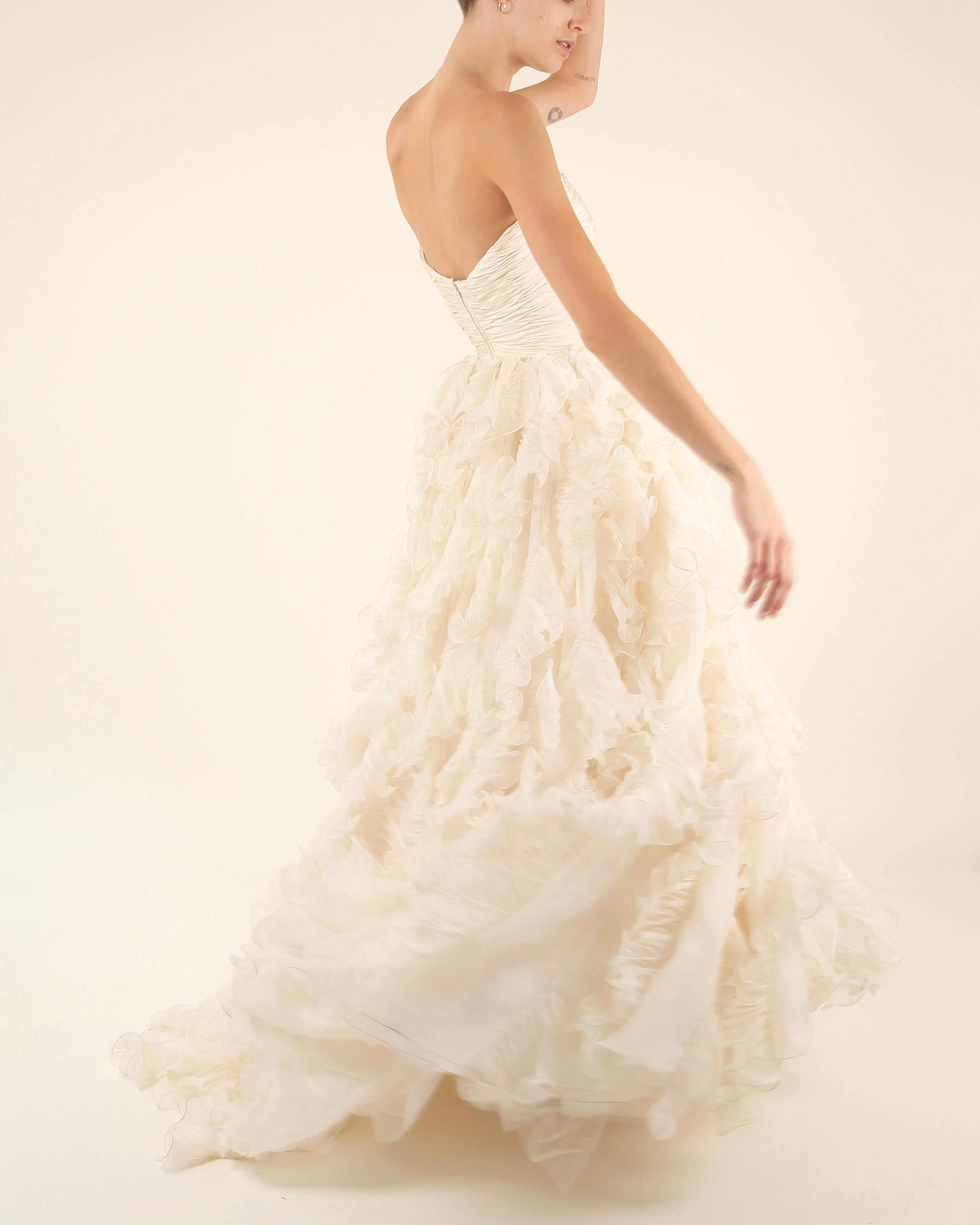 Oscar de la Renta S/S08 bridal ivory strapless vintage ruffle wedding dress gown For Sale 7