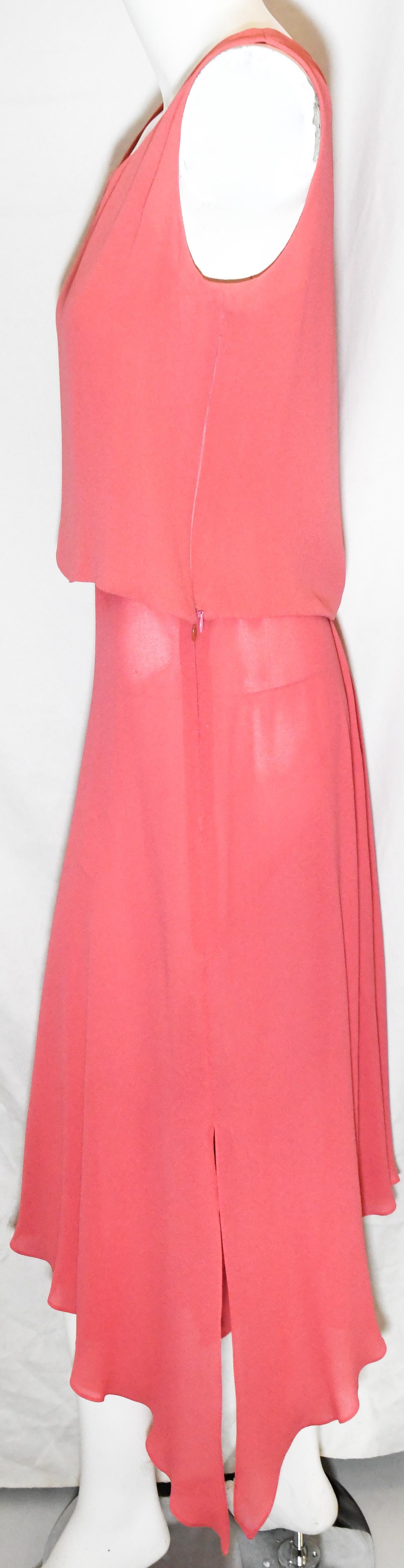 Oscar de la Renta Salmon Crepe de Chine 2 Piece Sleeveless Dress In Excellent Condition For Sale In Palm Beach, FL