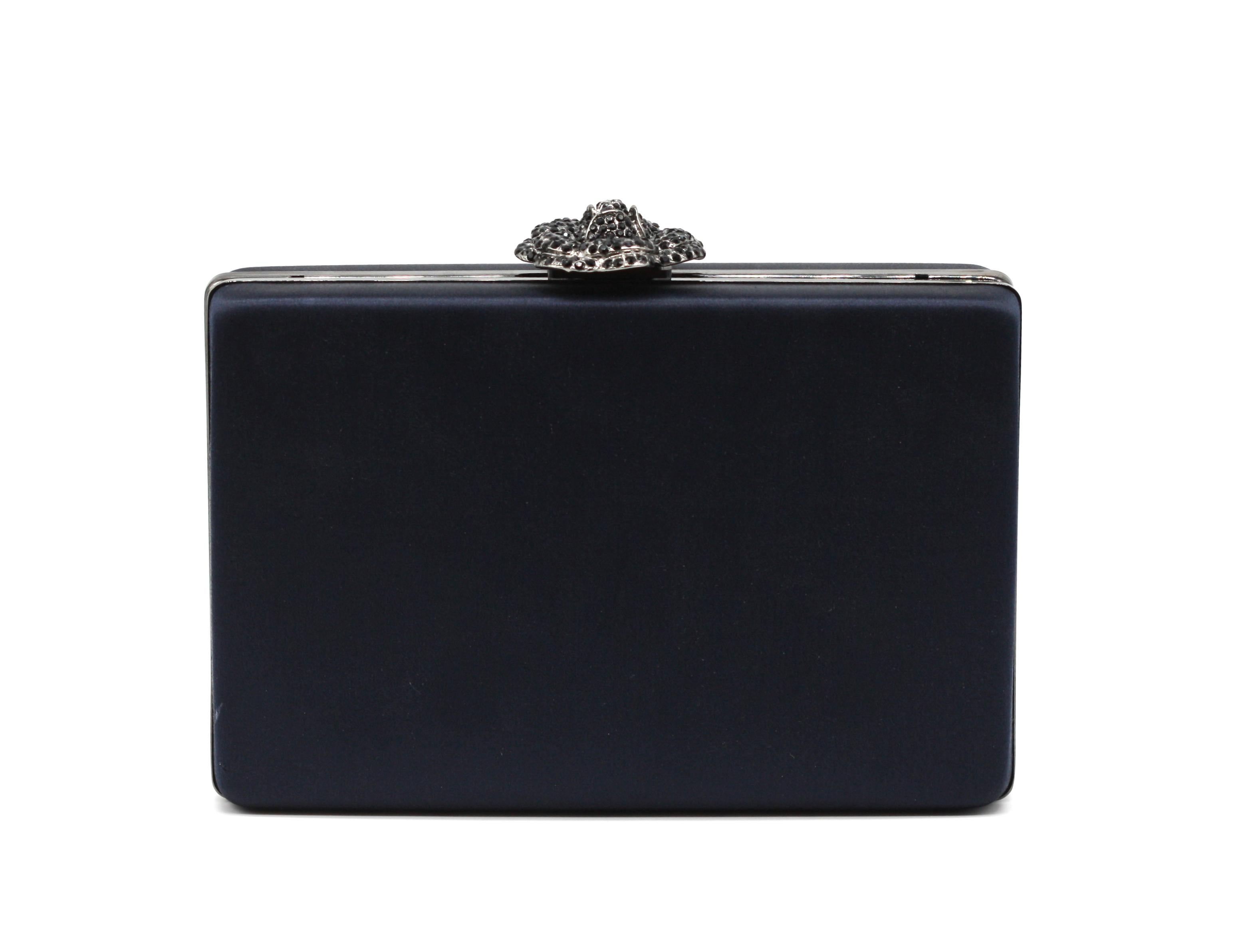 Femenino o masculino Oscar de la Renta Satin Covered Evening Bag en venta