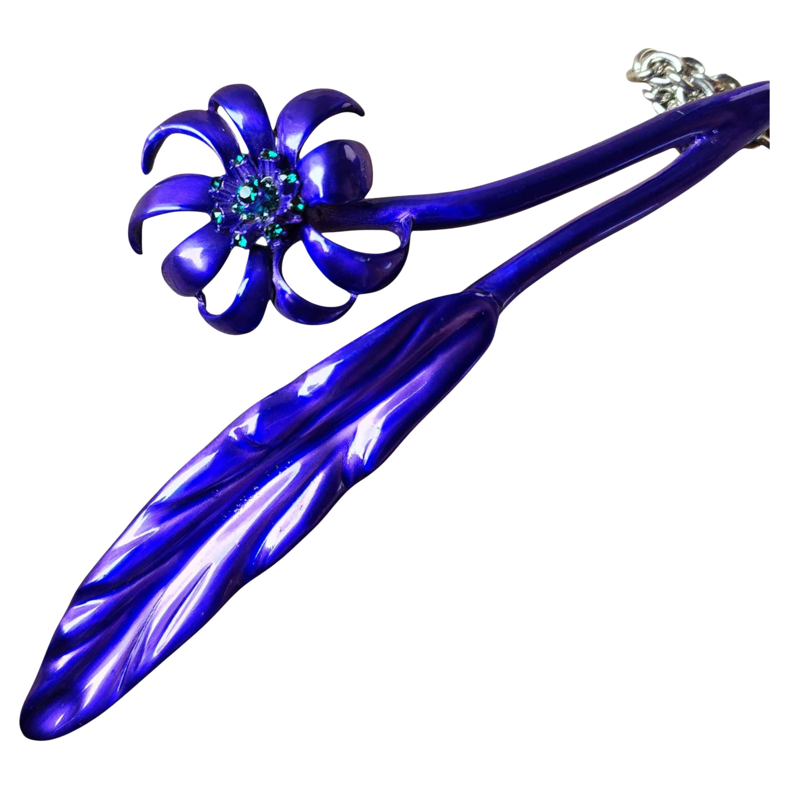 Oscar De La Renta - Collier de fleurs sculpturales en émail métallique