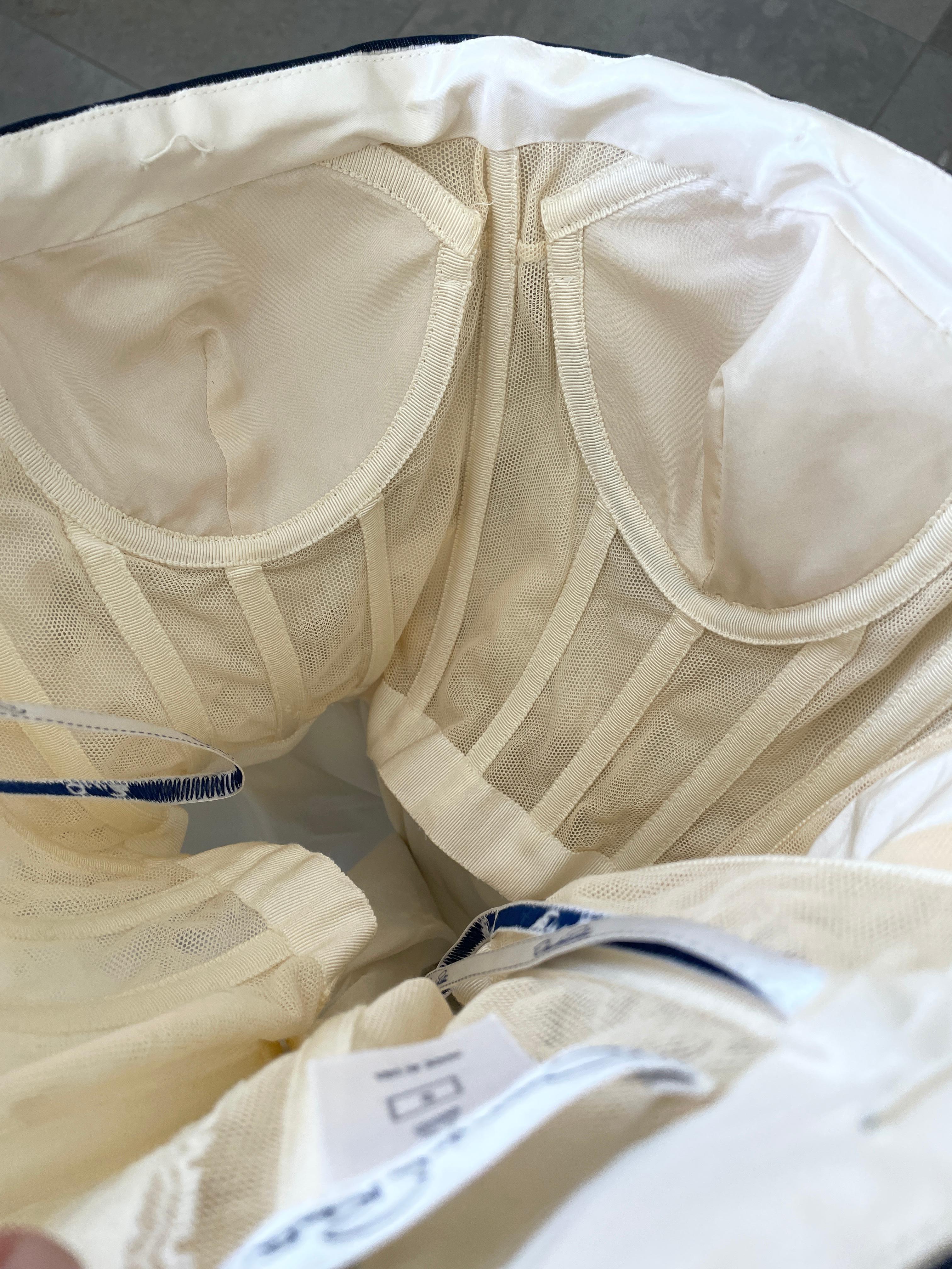 Oscar de la Renta Sensatives trägerloses gestreiftes Ballkleid im Angebot 7