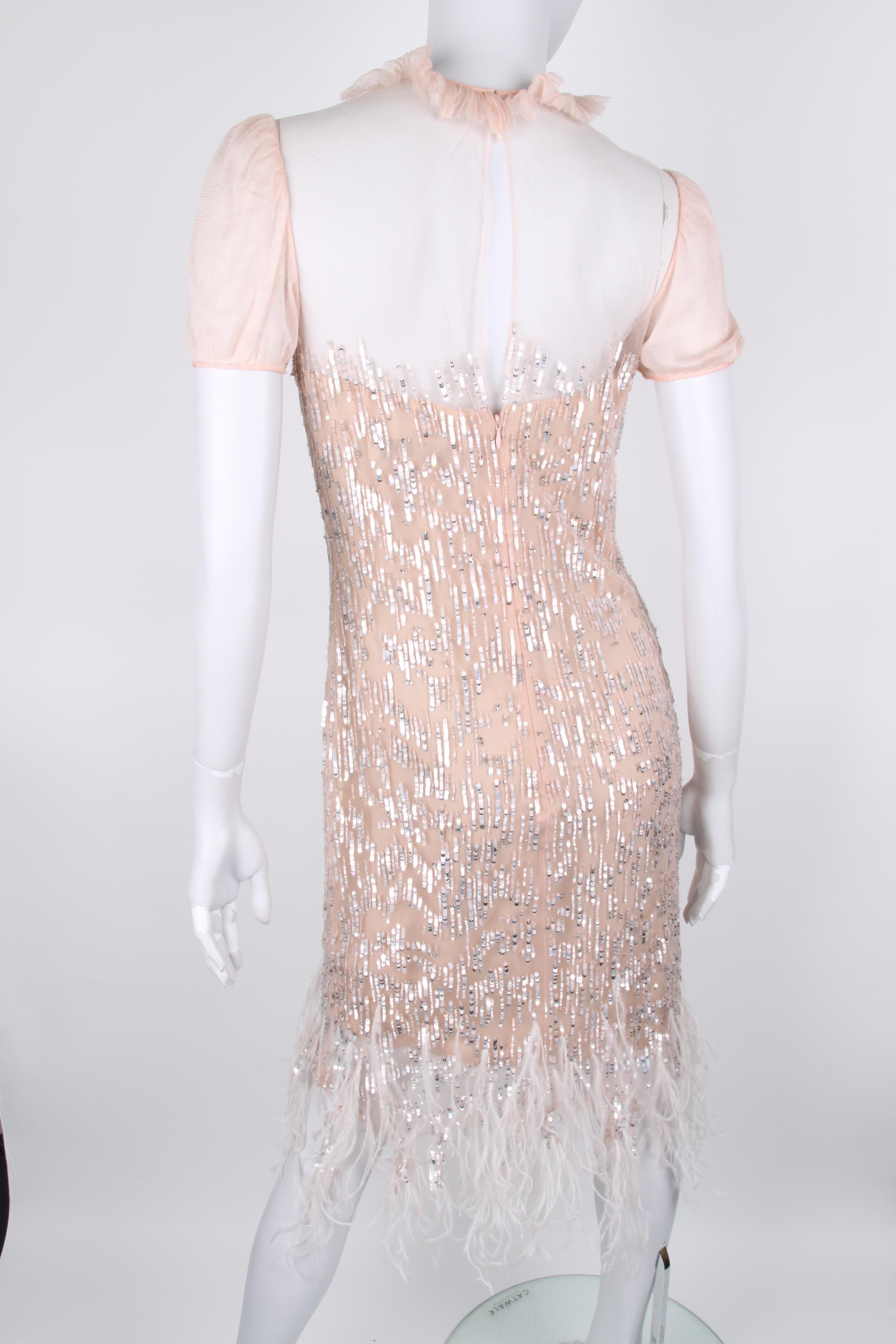 Oscar De La Renta Sequins and Feathers dress In Excellent Condition For Sale In Baarn, NL