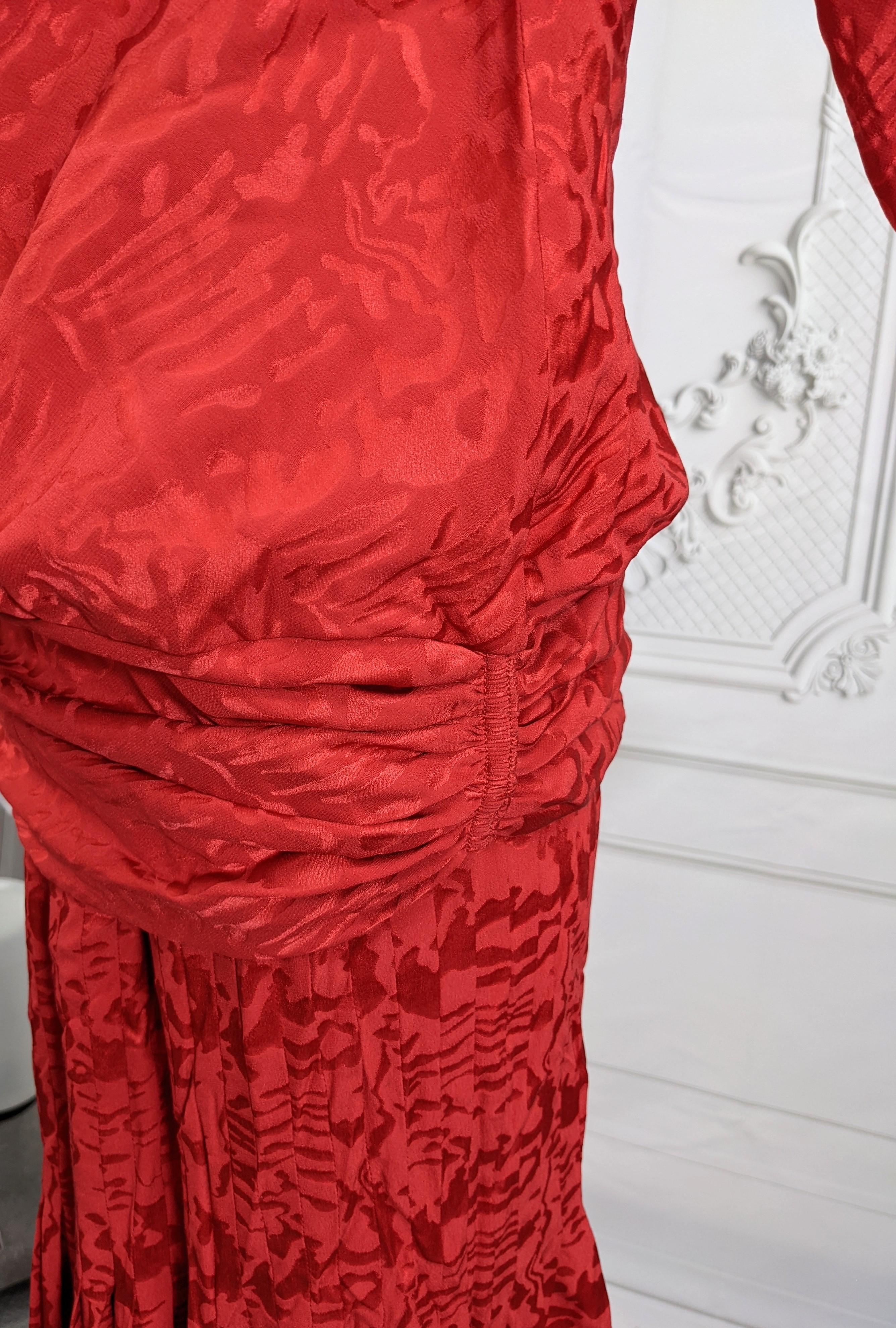 Oscar de la Renta Silk Jacquard Evening Gown In Good Condition For Sale In New York, NY