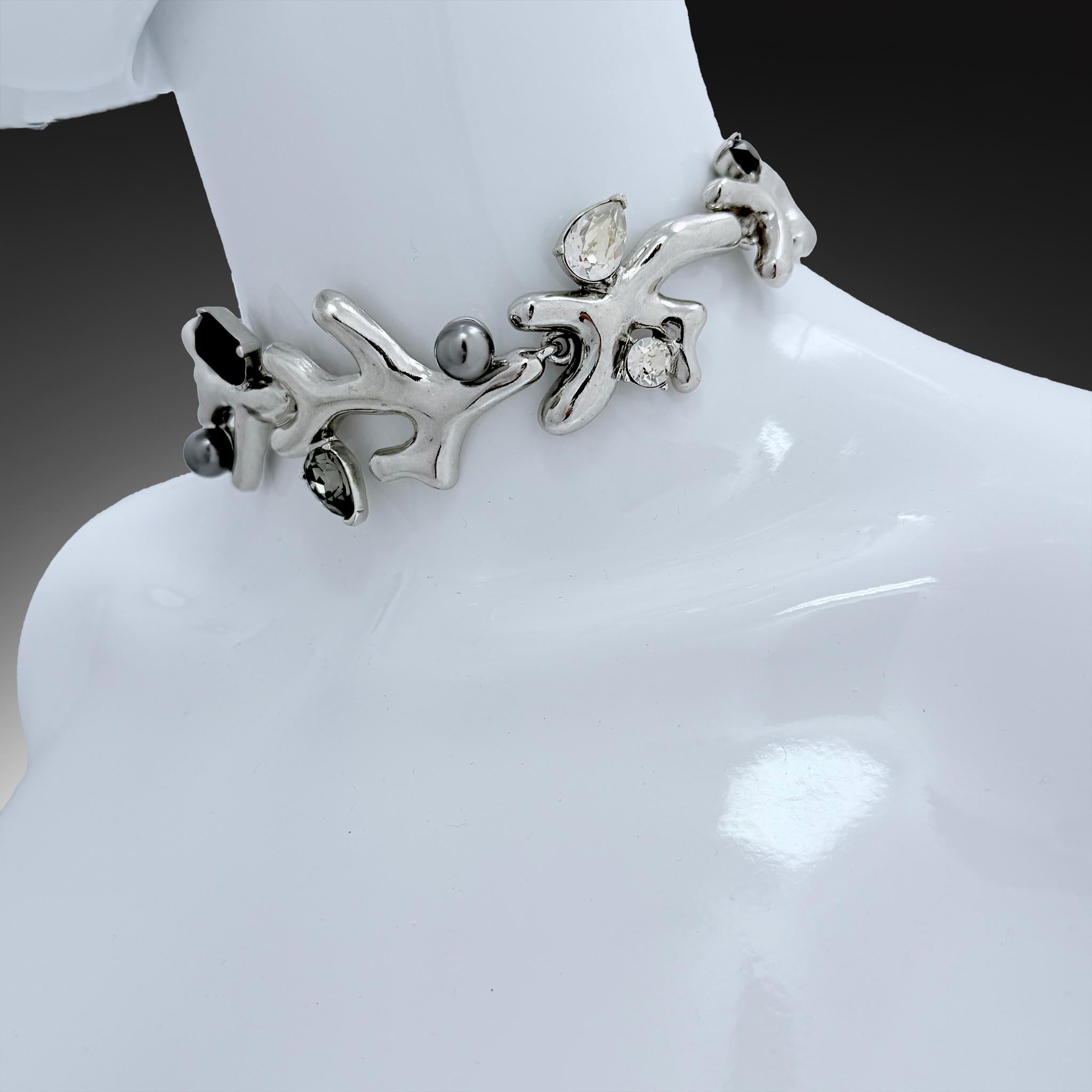 Contemporaneo Oscar De La Renta - Girocollo con ramo di corallo placcato in argento e cristalli Swarovski in vendita