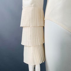 OSCAR DE LA RENTA Size 10 Cream Taffeta Long Sleeve Pleated Blouse