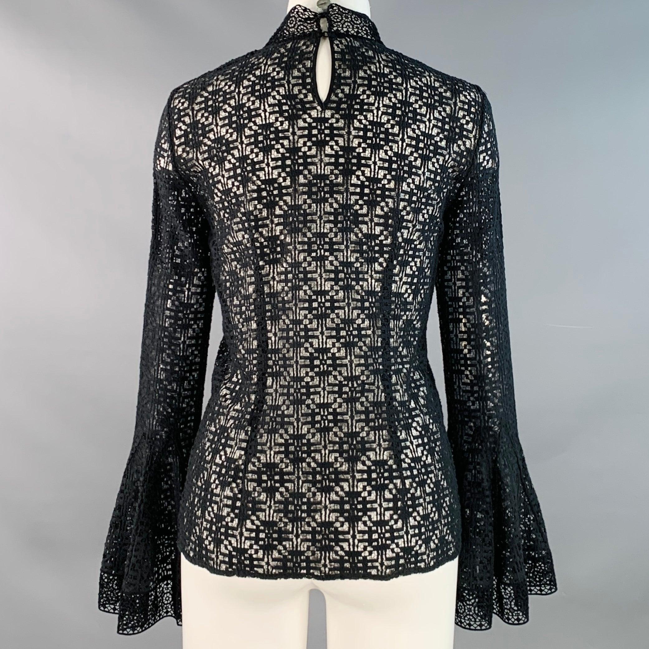 OSCAR DE LA RENTA Größe 2 Schwarz Baumwolle Spitze Mock Neck Glockenärmeln Bluse im Angebot 1