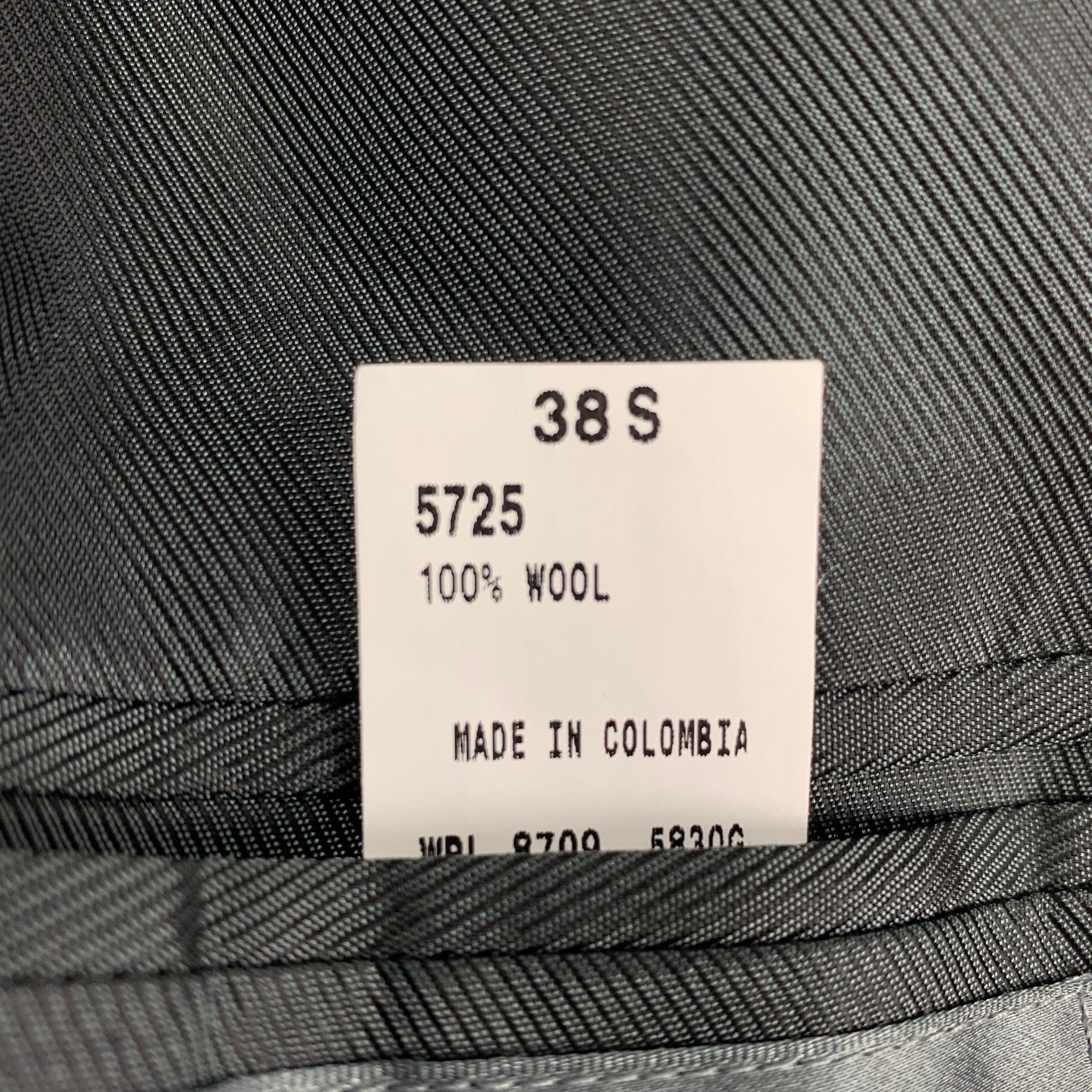 OSCAR DE LA RENTA Size 38 Grey Black Herringbone Wool Sport Coat For Sale 2