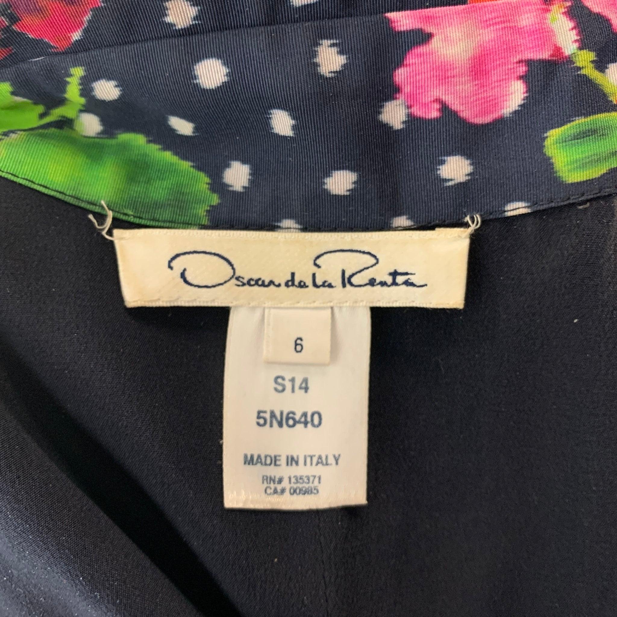 OSCAR DE LA RENTA Size 6 Navy Multi-Color Silk Polka Dot 3/4 Sleeves Coat For Sale 2