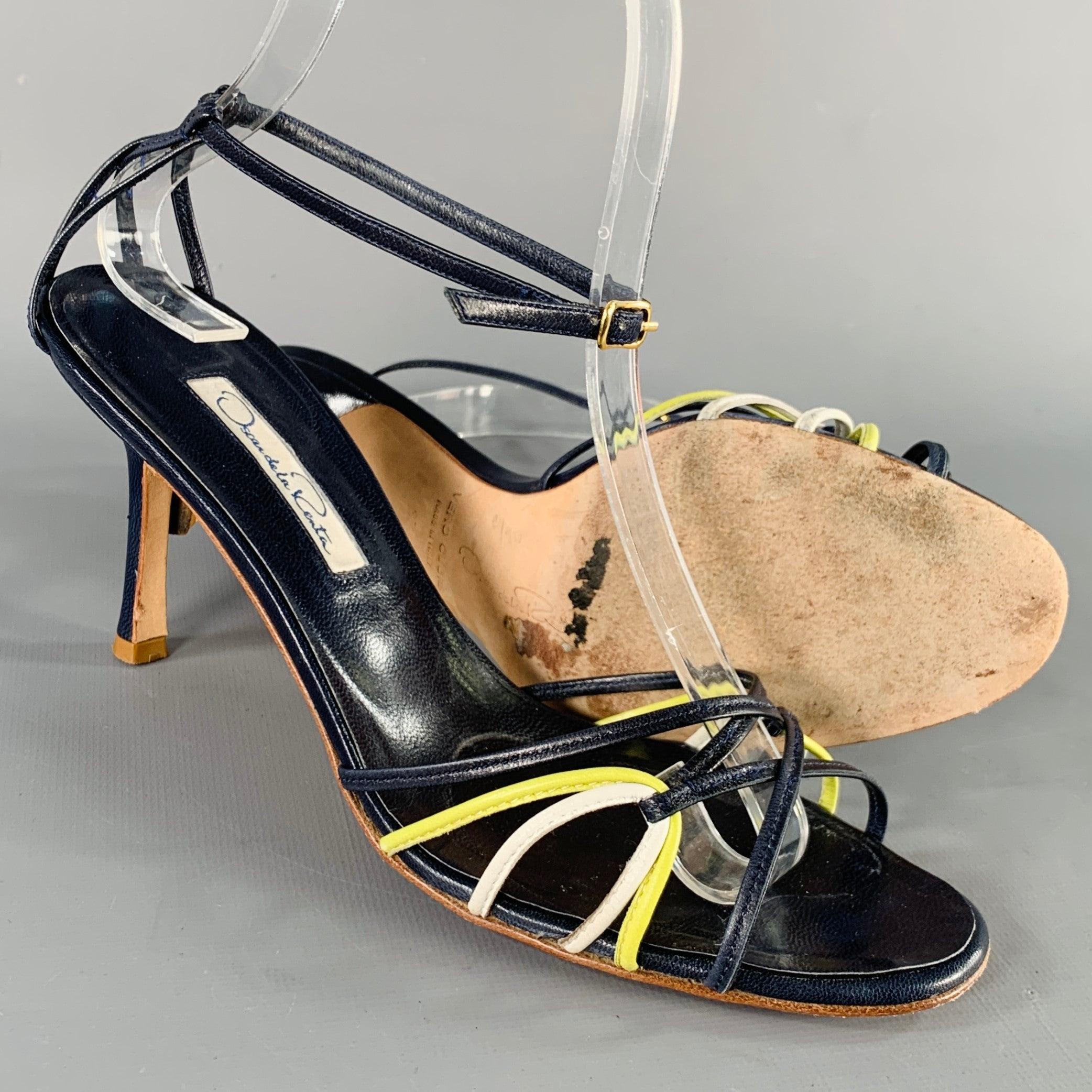 OSCAR DE LA RENTA Size 7 Navy Yellow Leather Strappy Sandals For Sale 1
