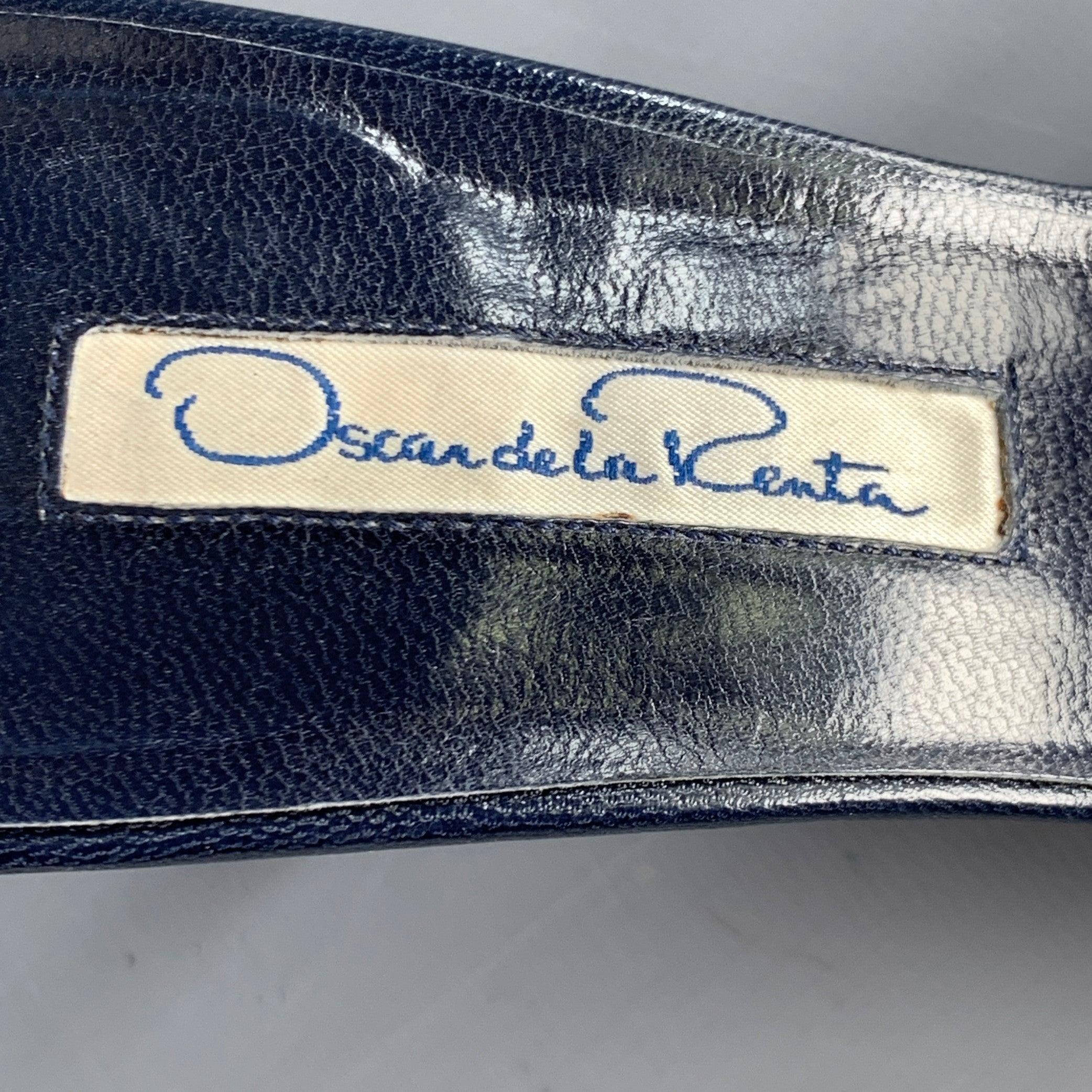 OSCAR DE LA RENTA Size 7 Navy Yellow Leather Strappy Sandals For Sale 3