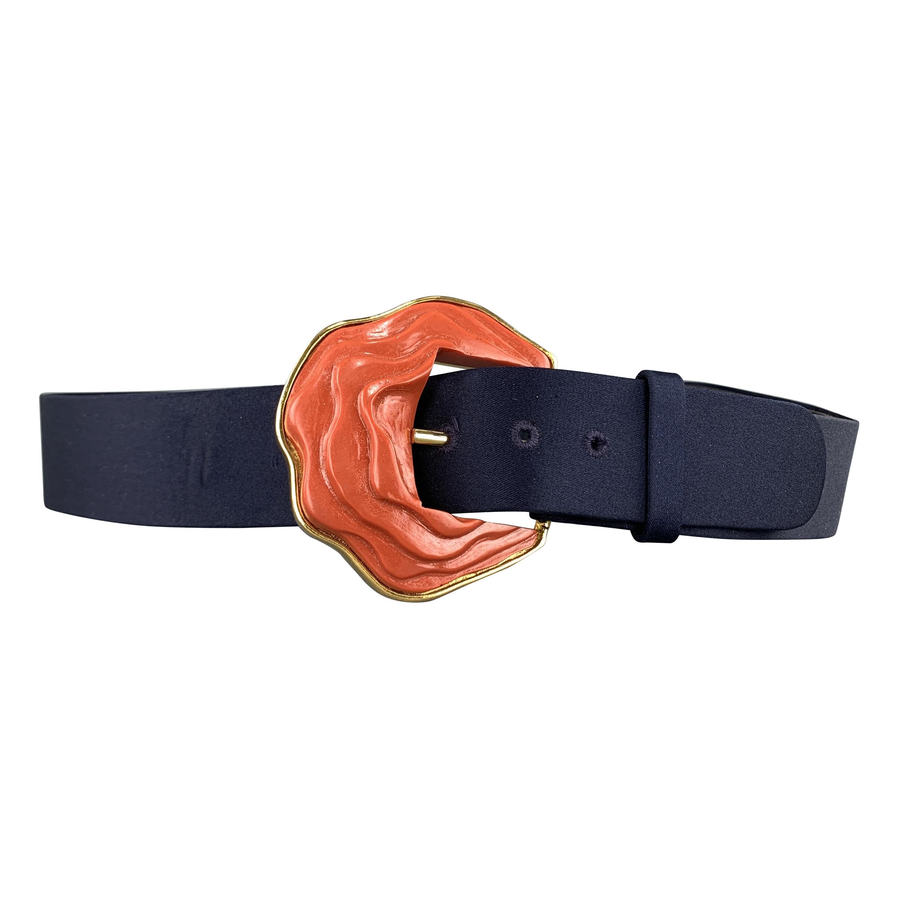 OSCAR DE LA RENTA Size 8 Navy Silk Gold Tone Coral Enamel Buckle Belt