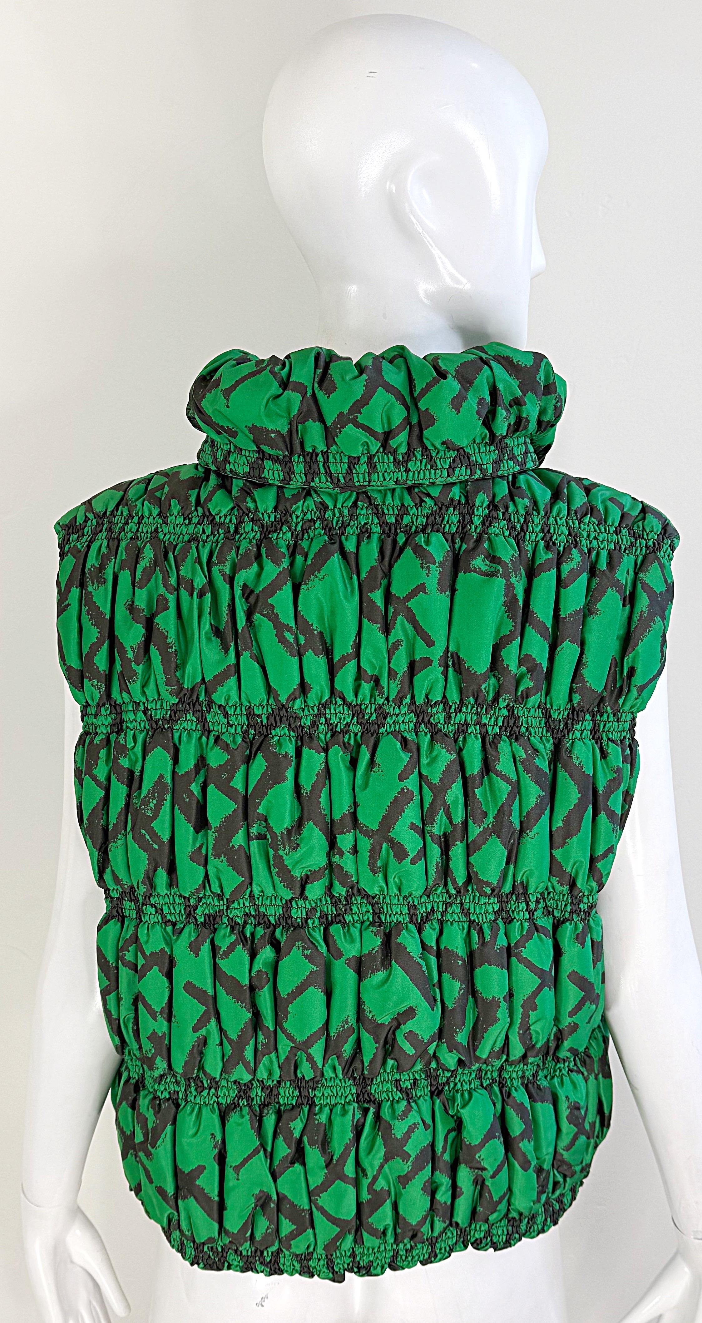 Oscar de la Renta Size XL Silk Kelly Green Black Abstract Print Puffer Vest For Sale 8