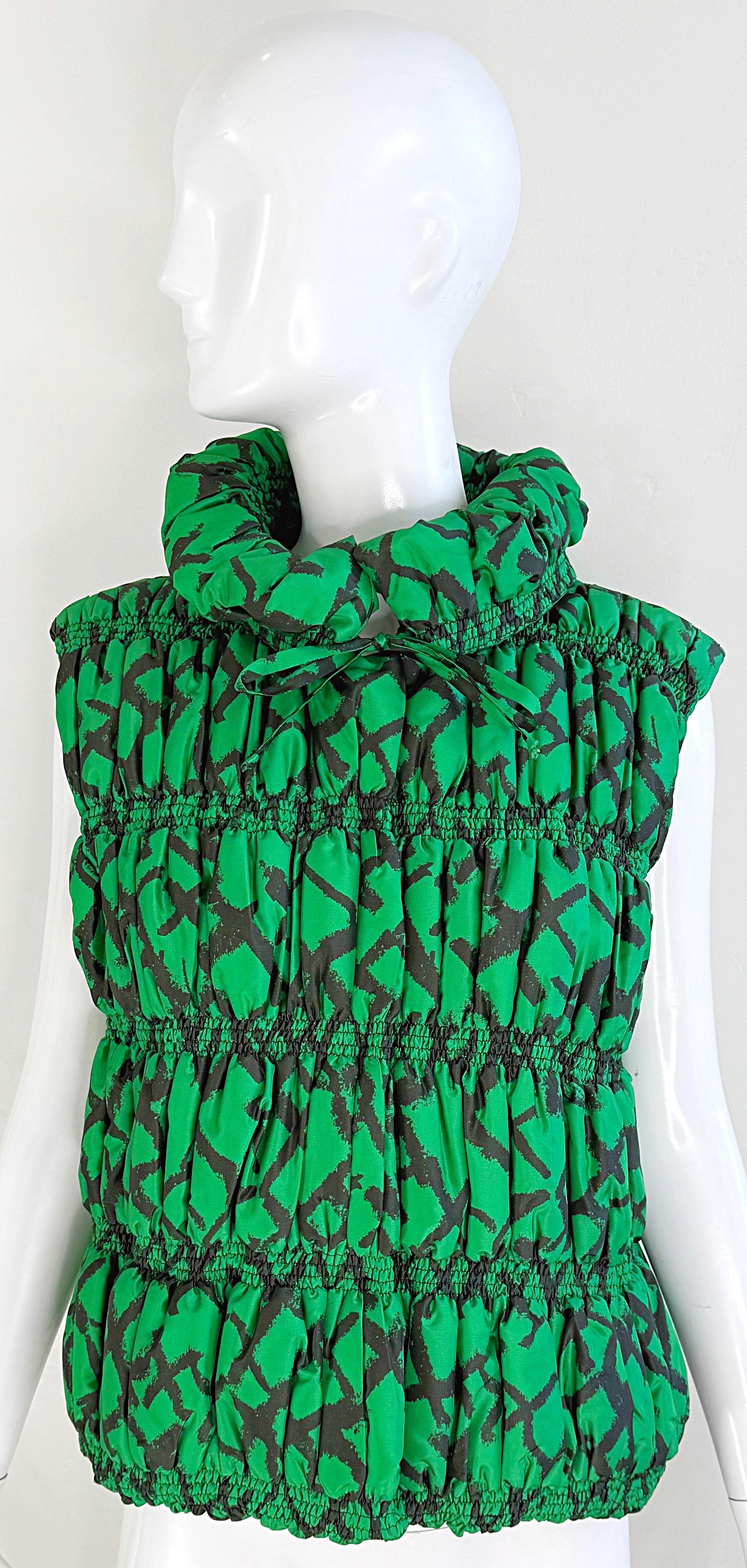 Oscar de la Renta Size XL Silk Kelly Green Black Abstract Print Puffer Vest For Sale 14