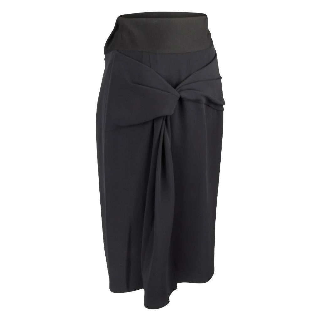 Women's Oscar de la Renta Skirt Black Silk Beautiful Draped Detail 10 nwt
