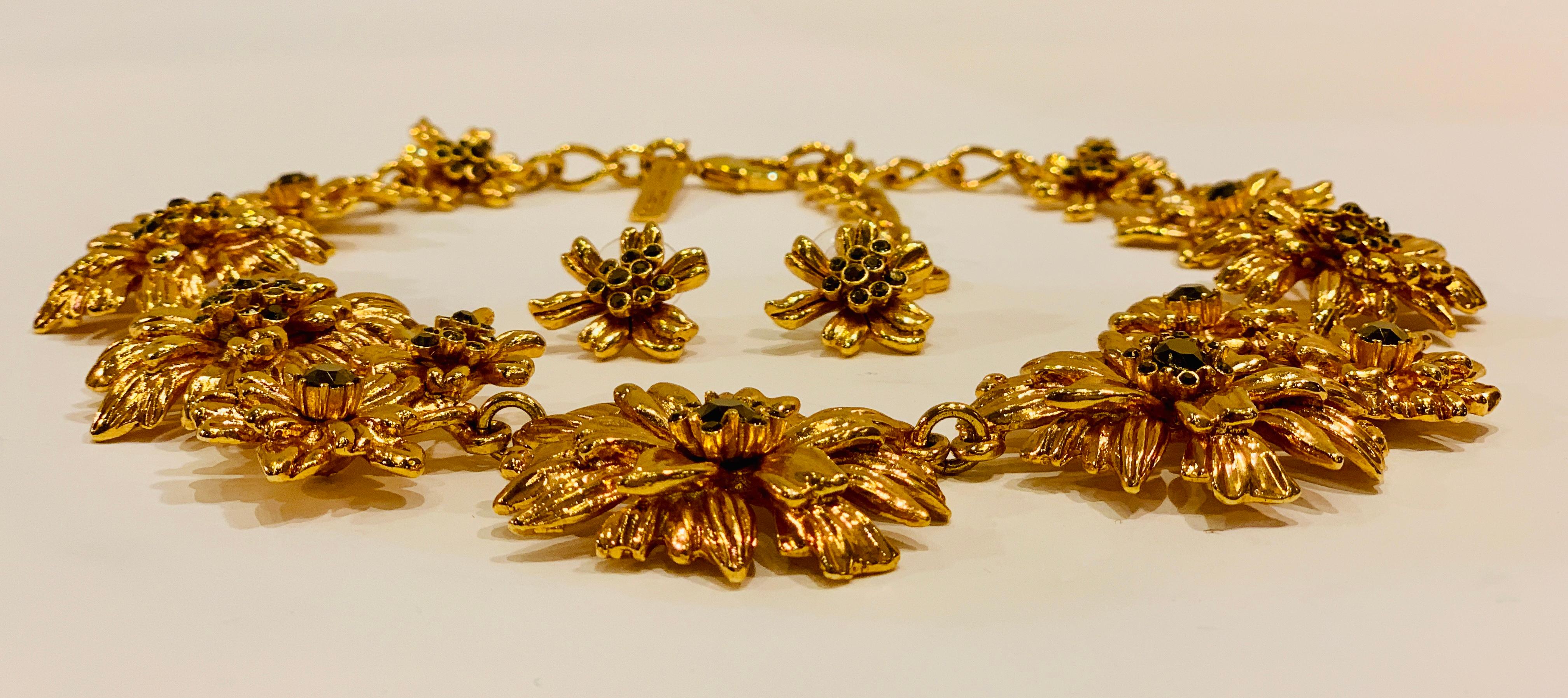 Oscar de la Renta Swarovski Crystal Flower Collar Necklace and Matching Earrings 8