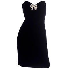 Vintage Oscar de la Renta Sweetheart Strapless Black Velvet Evening Dress Rhinestone Bow