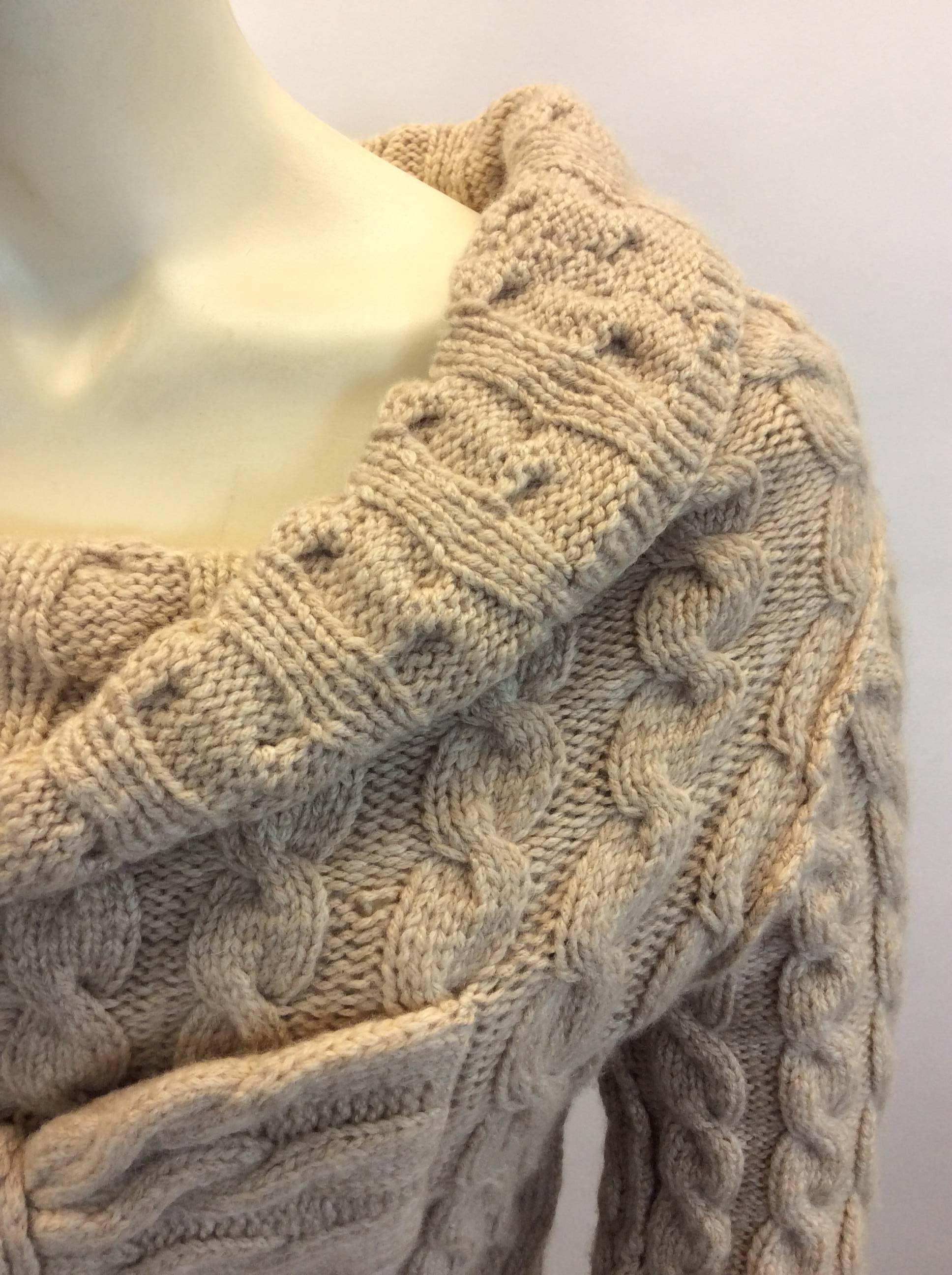 Women's Oscar de la Renta Tan Cashmere Cable Knit Sweater For Sale