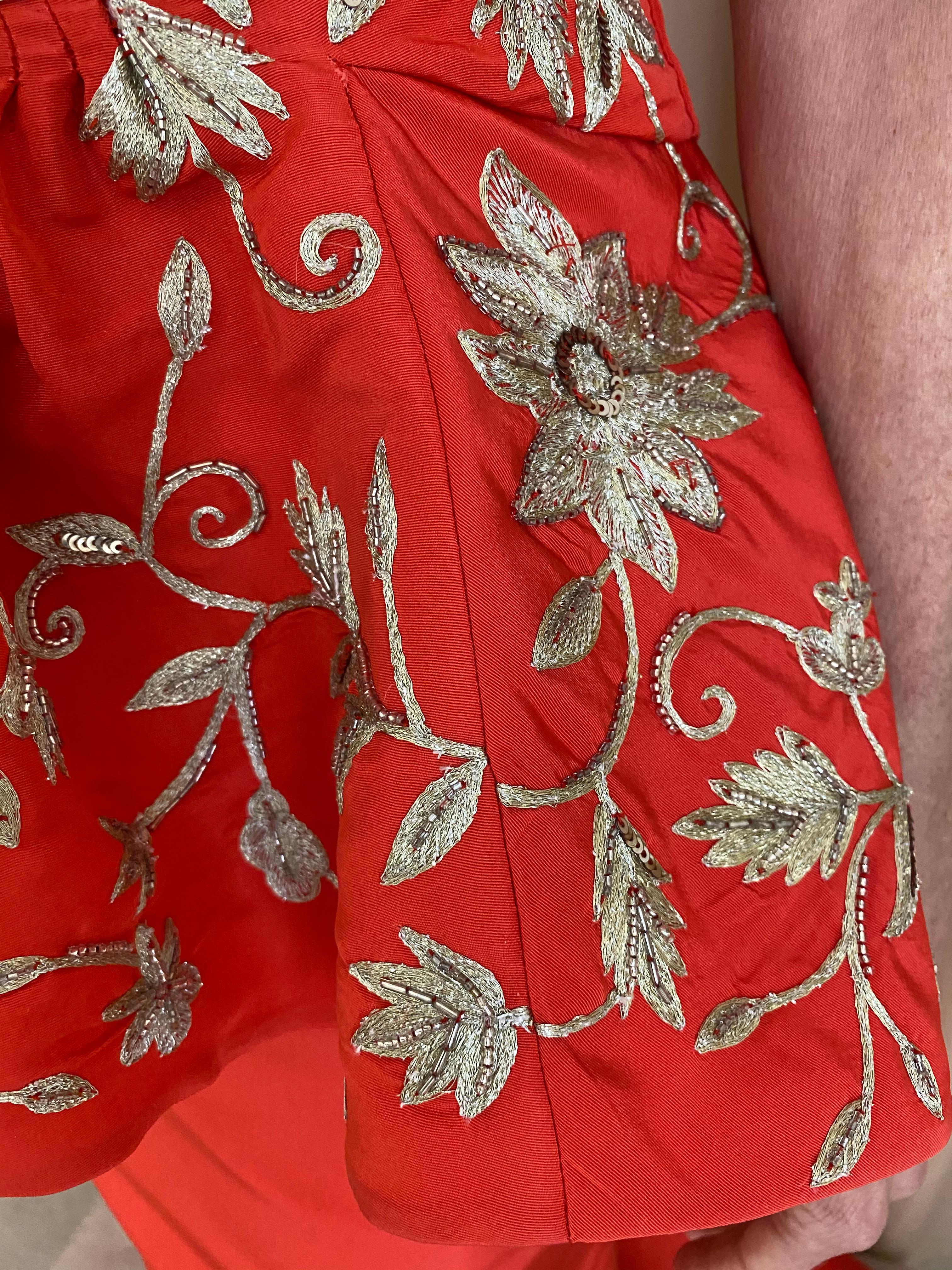  Oscar De La Renta Tangerine Red Silk Embroidery Gown In Excellent Condition In Beverly Hills, CA