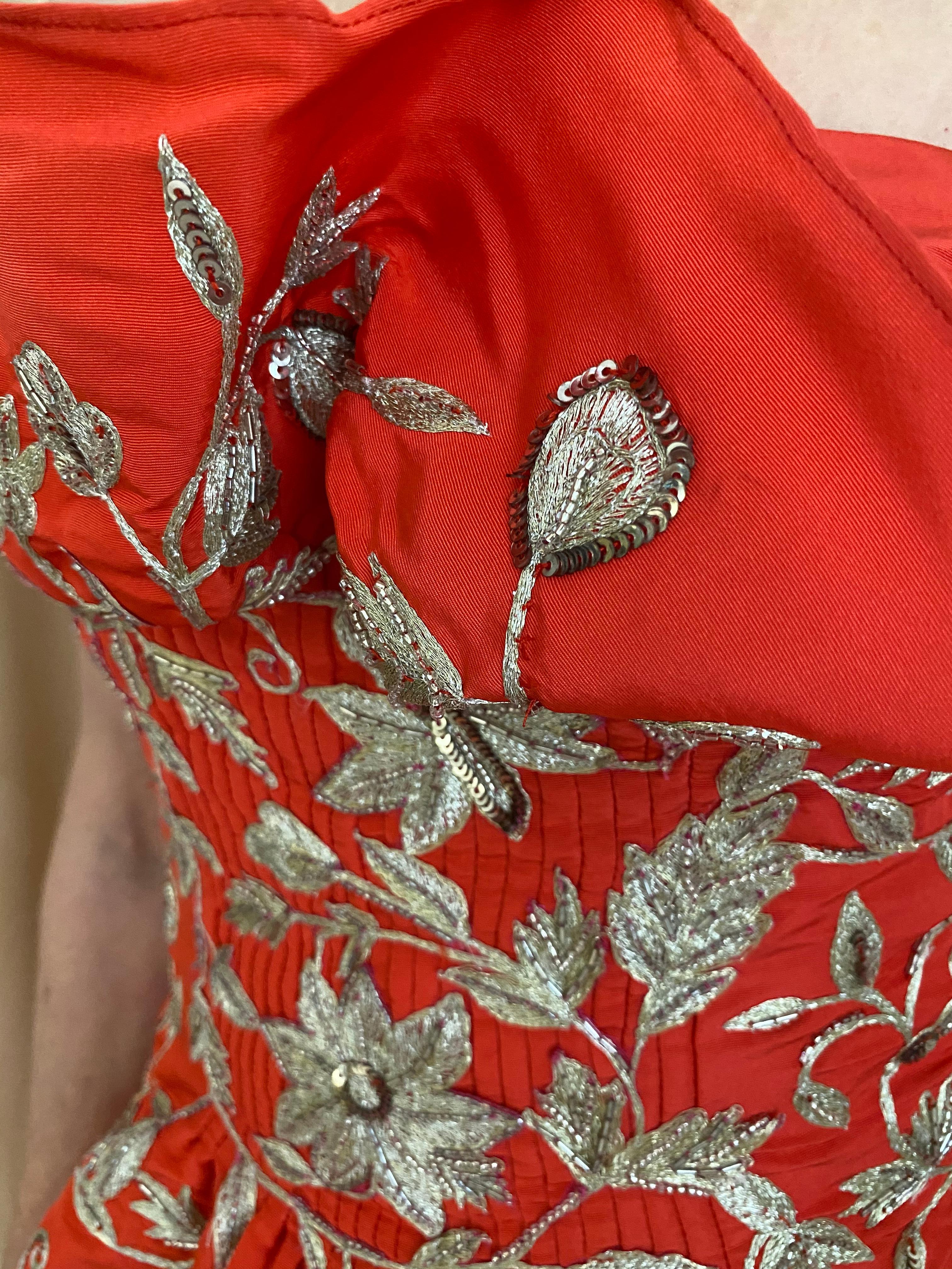 Oscar De La Renta Vestido de seda rojo mandarina bordado 2