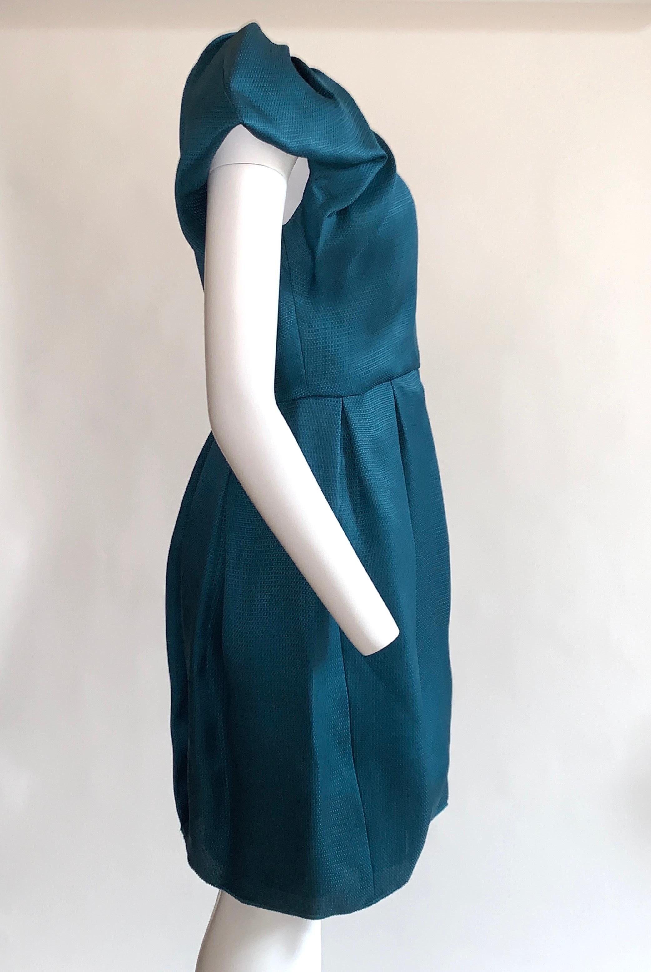 Vestido de cóctel Oscar De La Renta Runway Teal Green Blue Silk Basket Weave en Excelente estado para la venta en San Francisco, CA