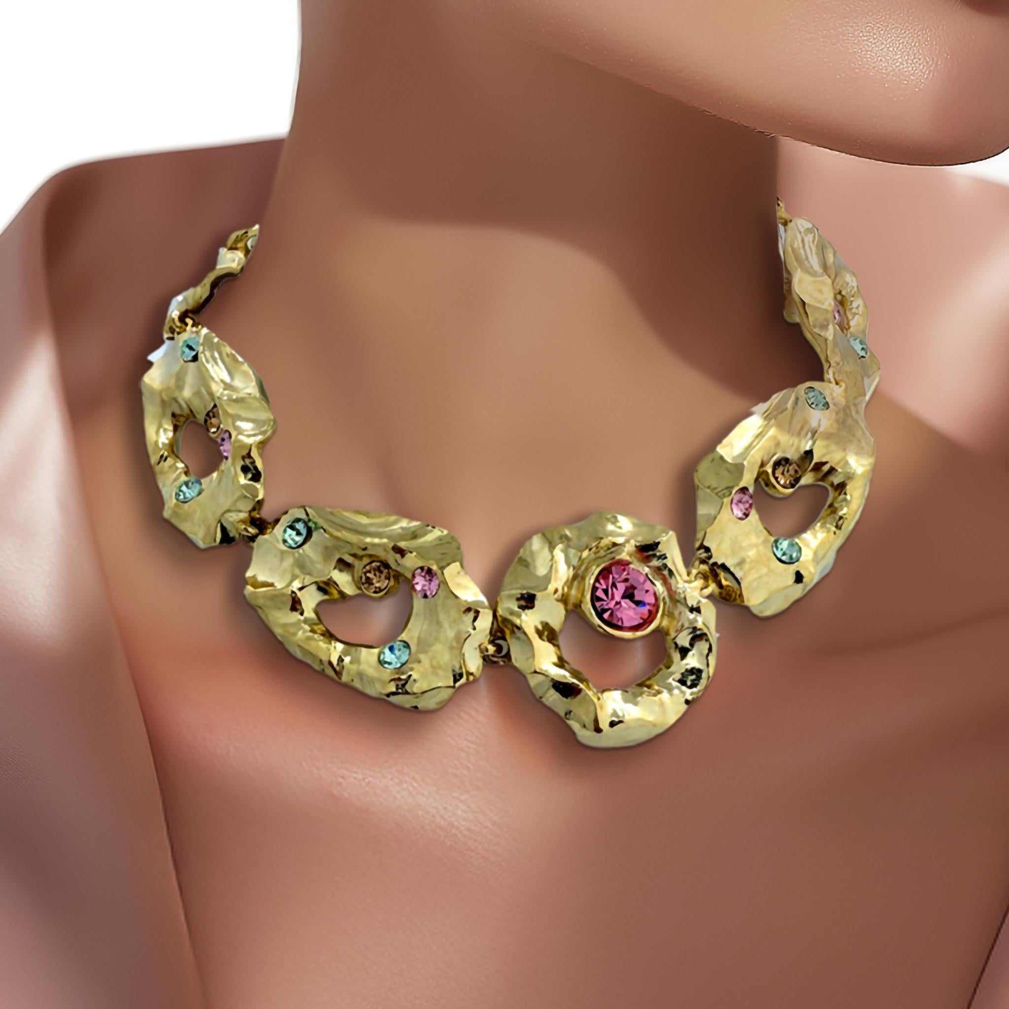 Oscar de la Renta Textured Metal and Crystal Hammered Collar Necklace 16
