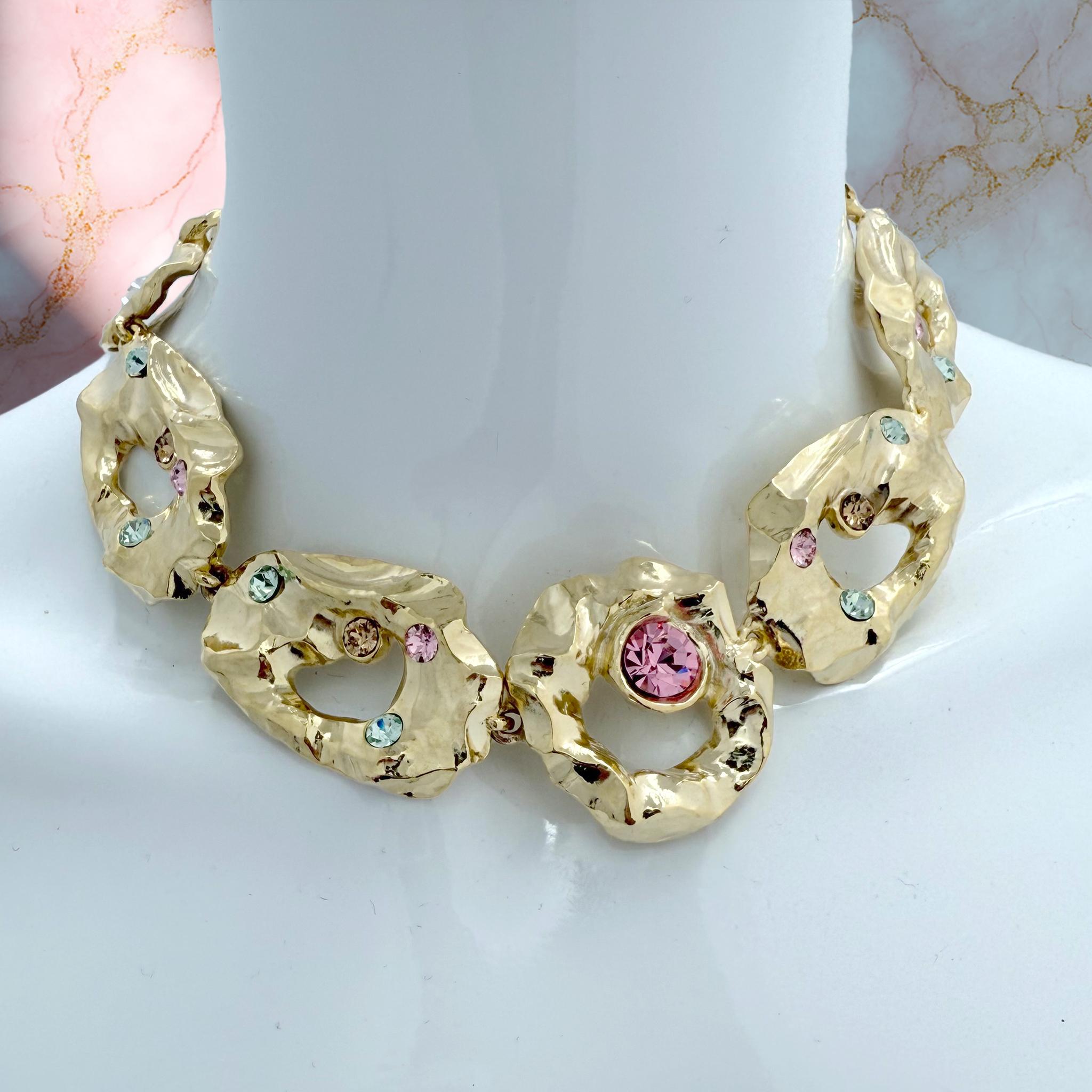 Women's Oscar de la Renta Textured Metal and Crystal Hammered Collar Necklace 16