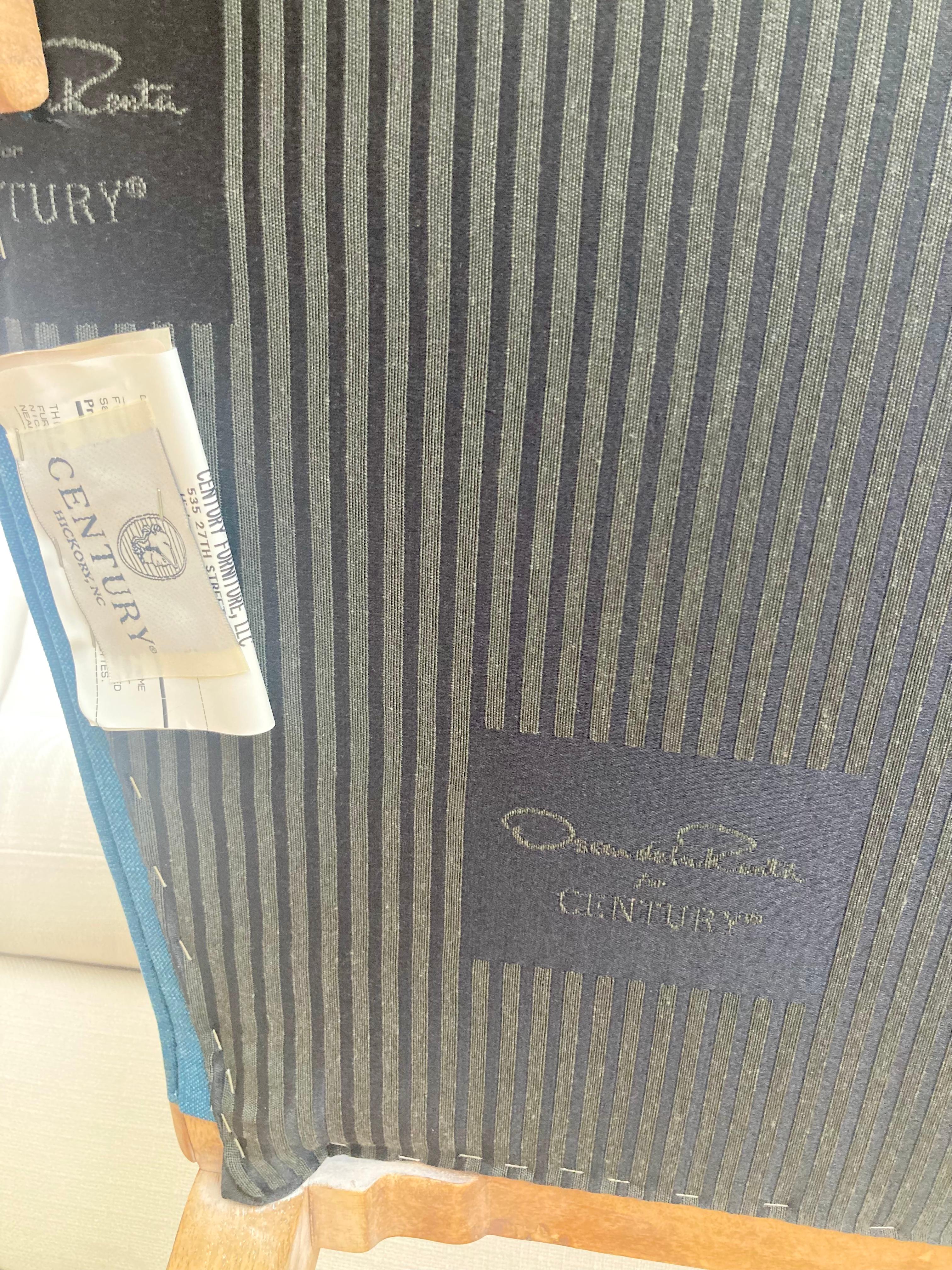 Oscar De La Renta Sessel #1 mit Spalierrückenlehne im Angebot 4