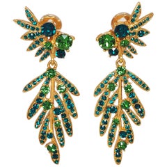 Oscar de la Renta Boucles d'oreilles clipsées en cristal vert feuille tropicale:: en or