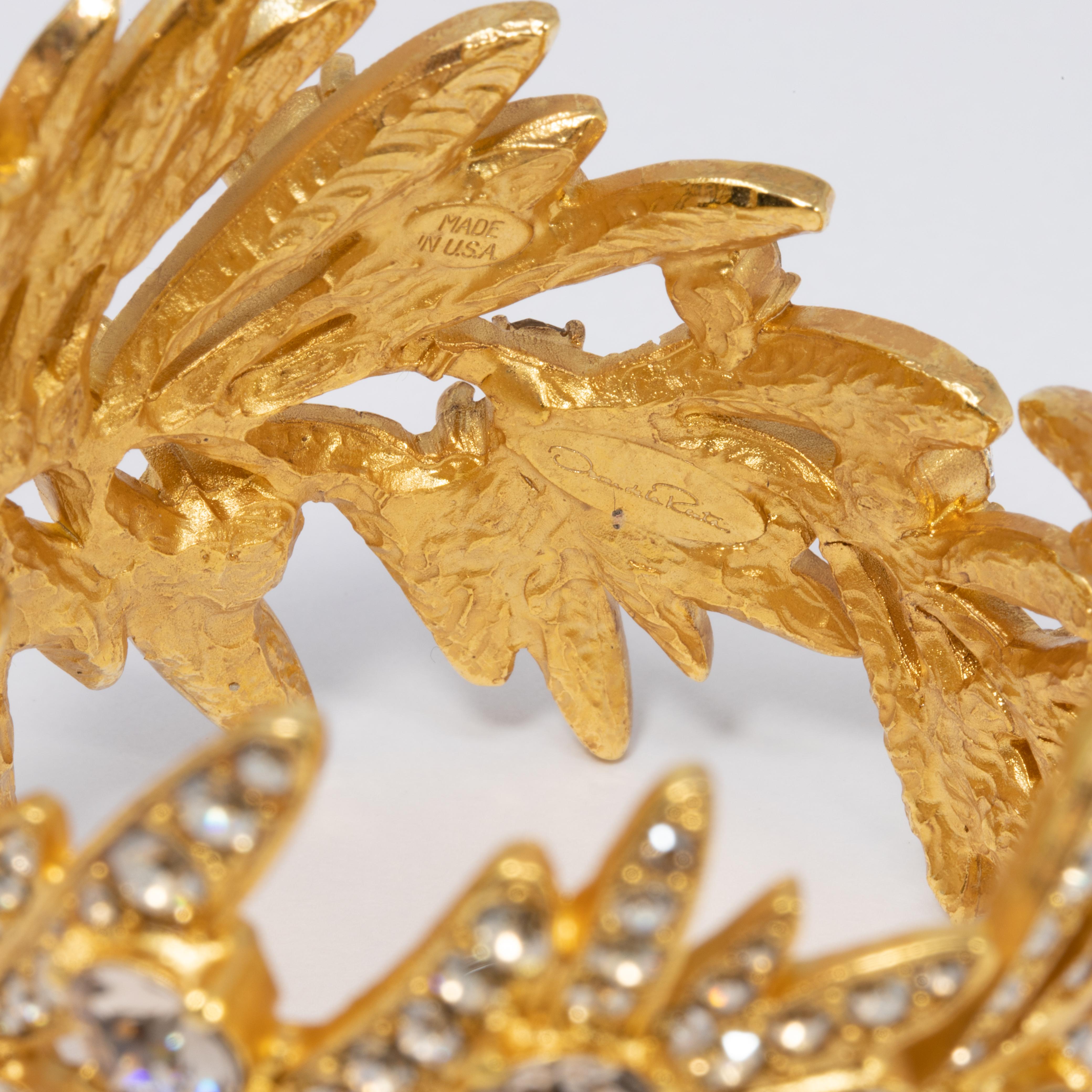 Oscar de la Renta Tropical Leaf Hinged Cuff Bracelet, Clear Crystals, in Gold In New Condition In Milford, DE