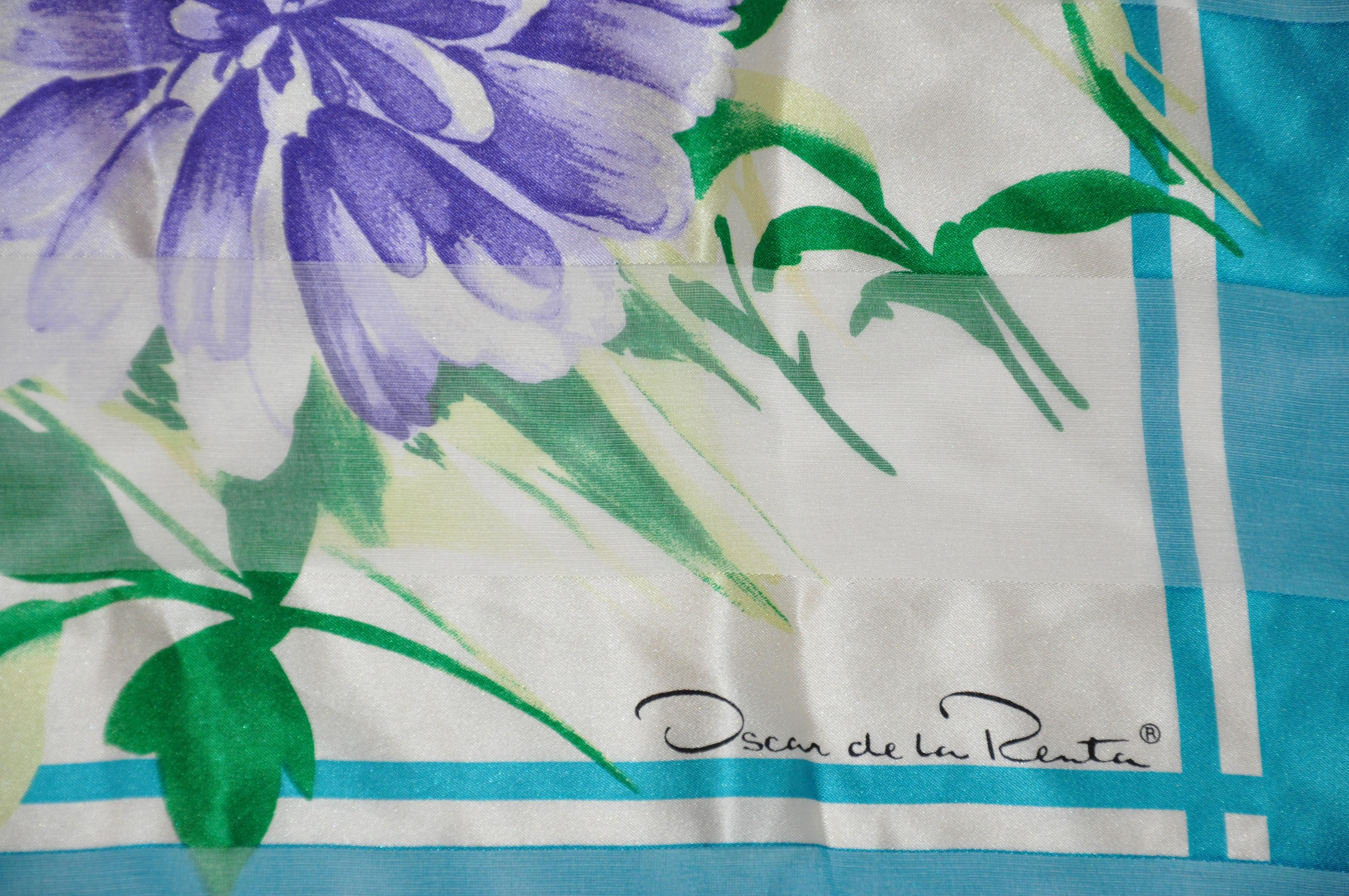 Oscar de la Renta - Écharpe en mousseline de soie à bordure turquoise et fleurs débordées « Bursting Floral Bloom » en vente 2
