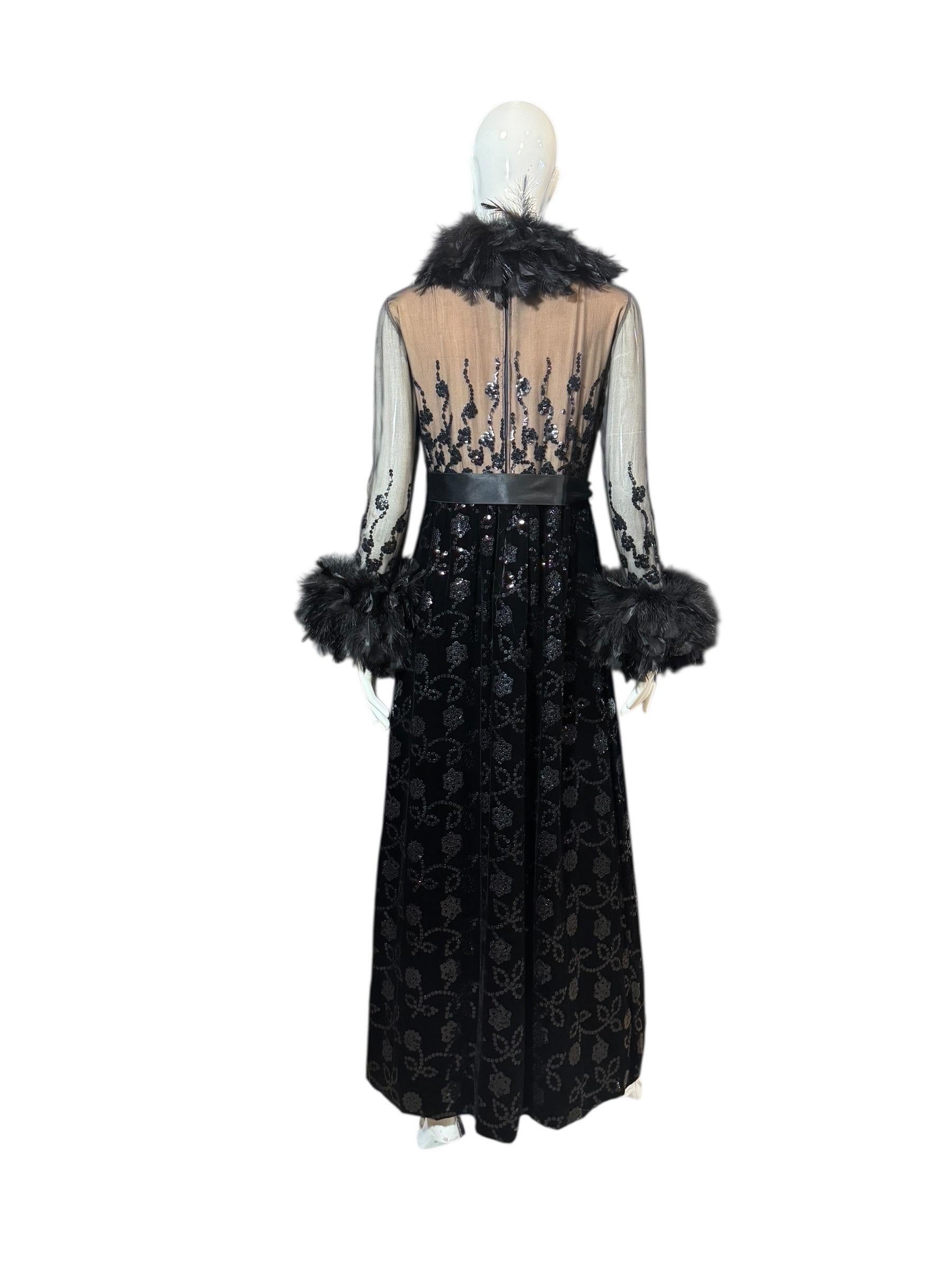 Oscar De La Renta Velvet Couture 1970 Pailletten-Straußenfeder-Kleid (Vogue mag) im Angebot 1