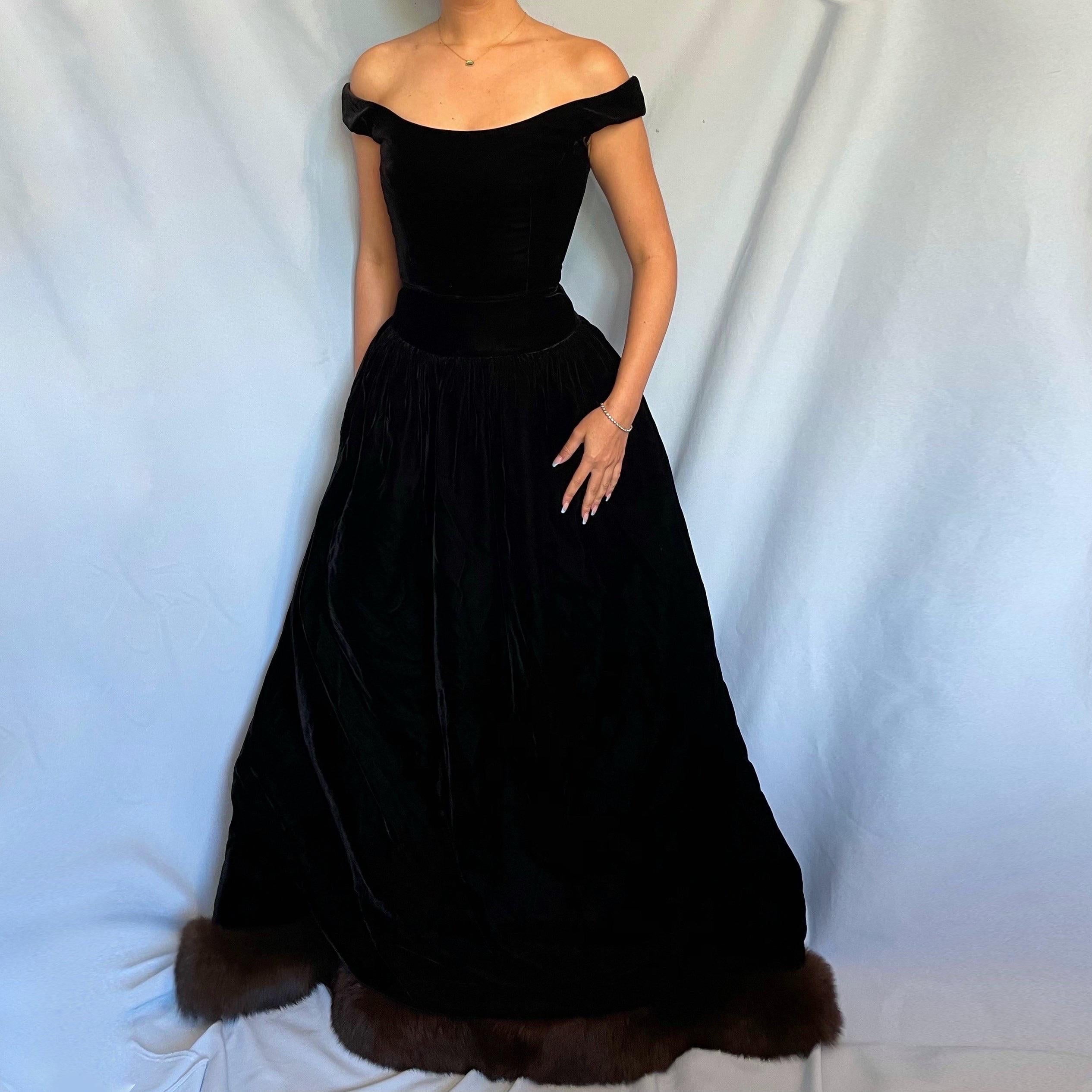 Oscar de la Renta Oscar de la Renta Ballkleid mit Pelzbesatz und Korsett (Schwarz)