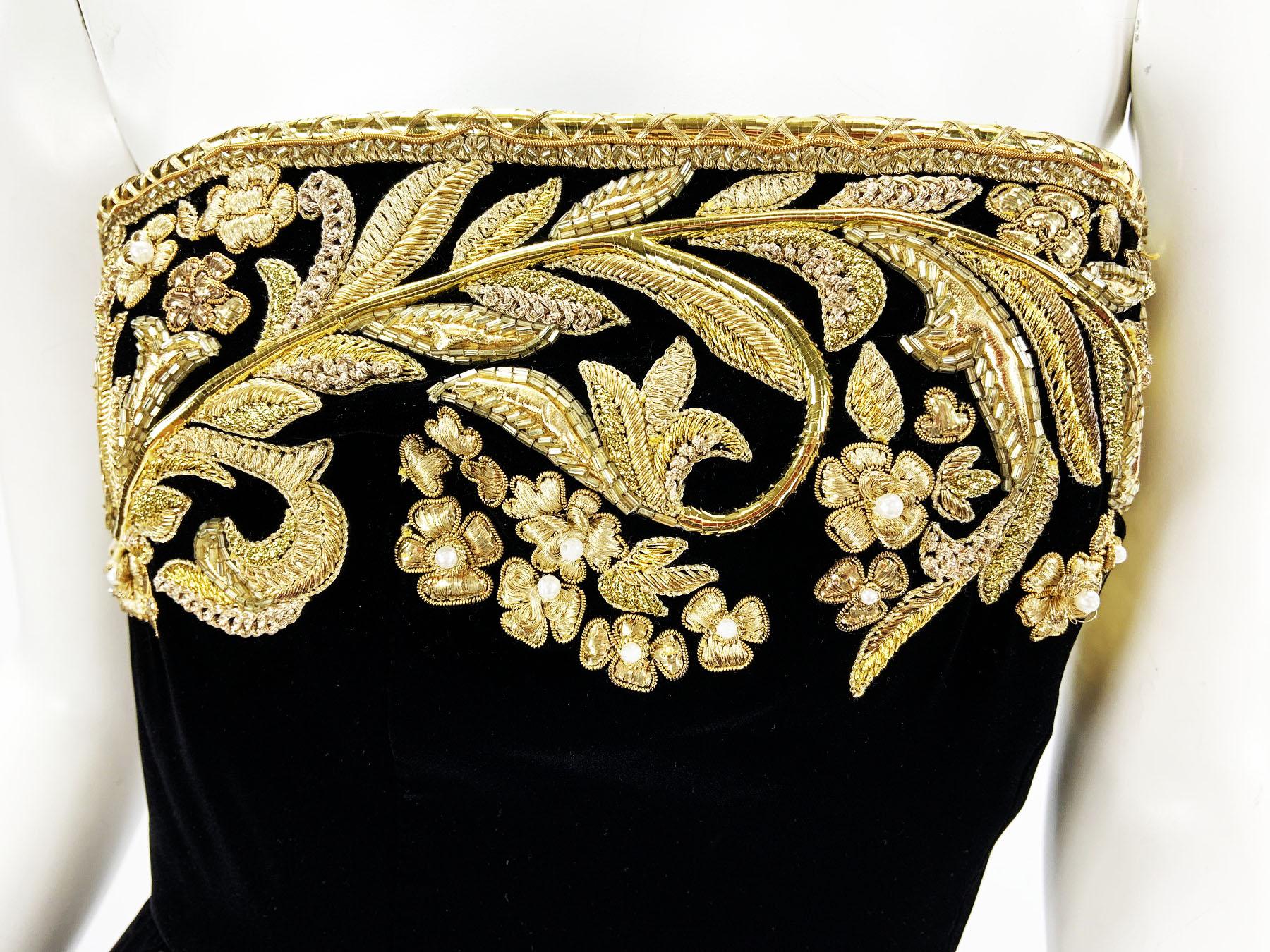 Black New Oscar De La Renta Vintage 80's Velvet Gold Embellished Maxi Dress Gown US 6