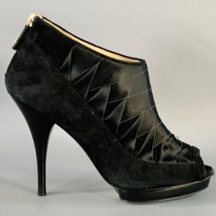 OSCAR DE LA RENTA Vintage Fall 2009 Size 6 Black Suede Satin Woven Stiletto Booties
