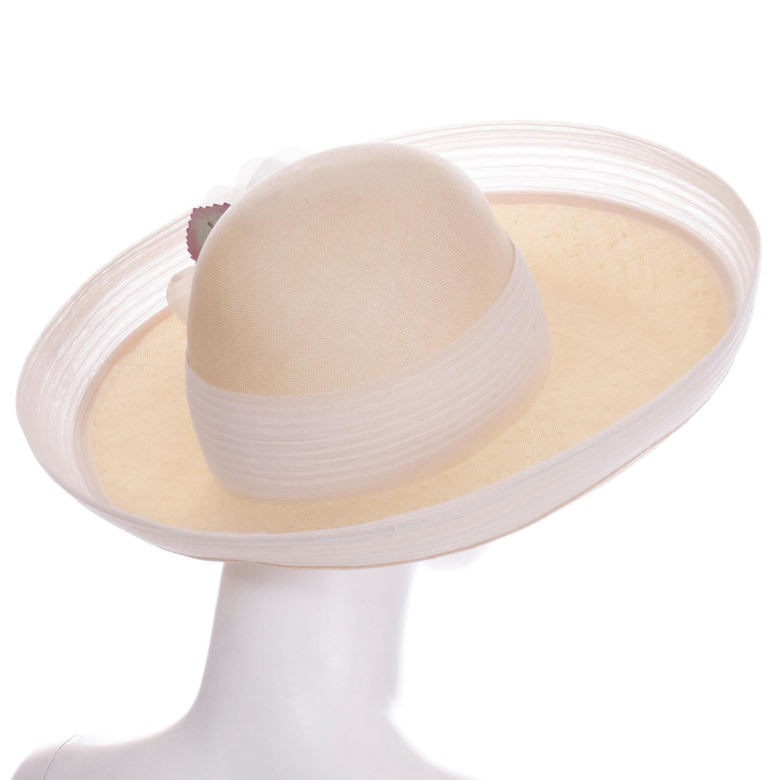 Oscar de la Renta Vintage Natural Straw Hat with Flower and Mesh Trim In Excellent Condition In Portland, OR