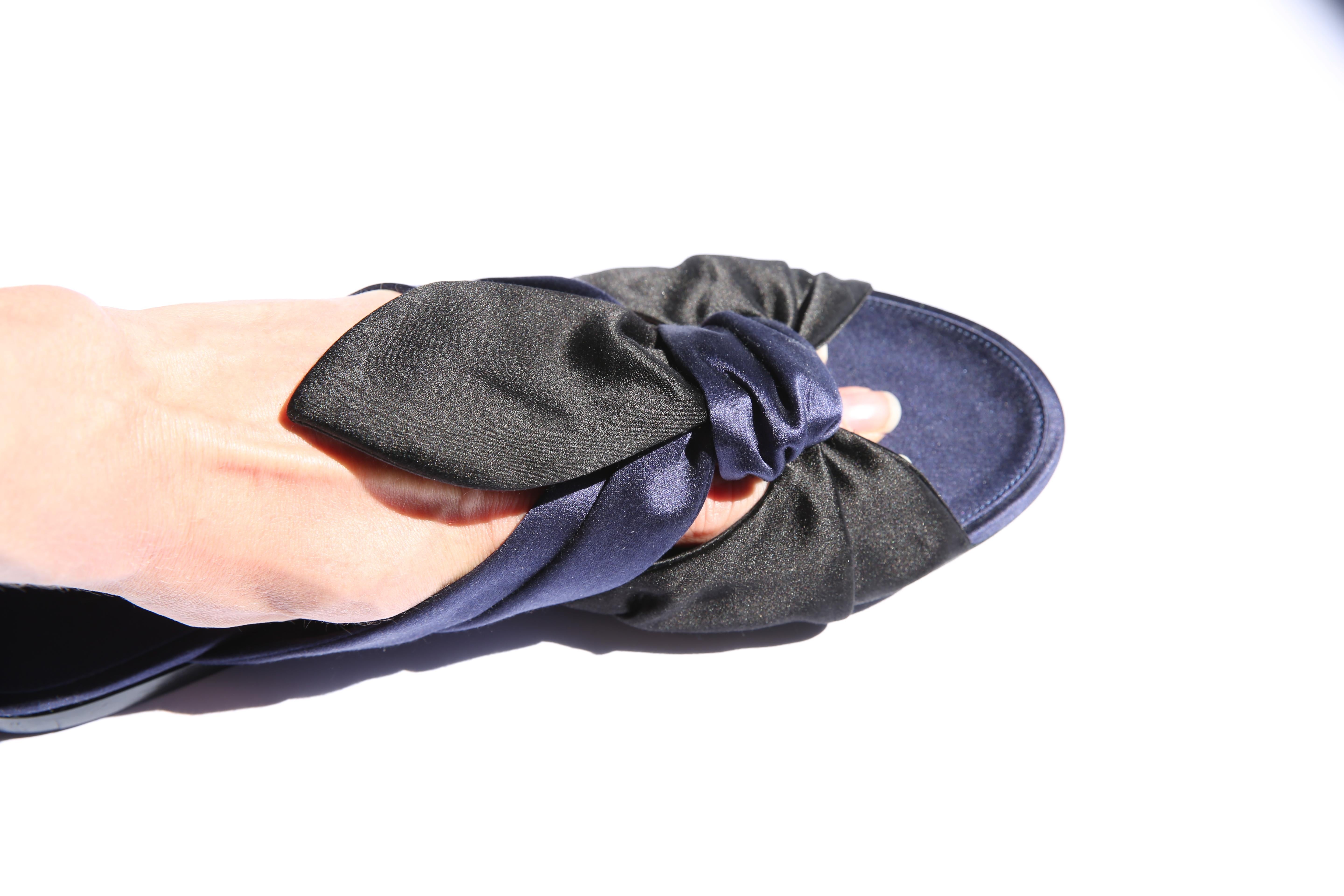 Women's Oscar de la Renta vintage navy blue black satin bow knot slides flats sandals 40