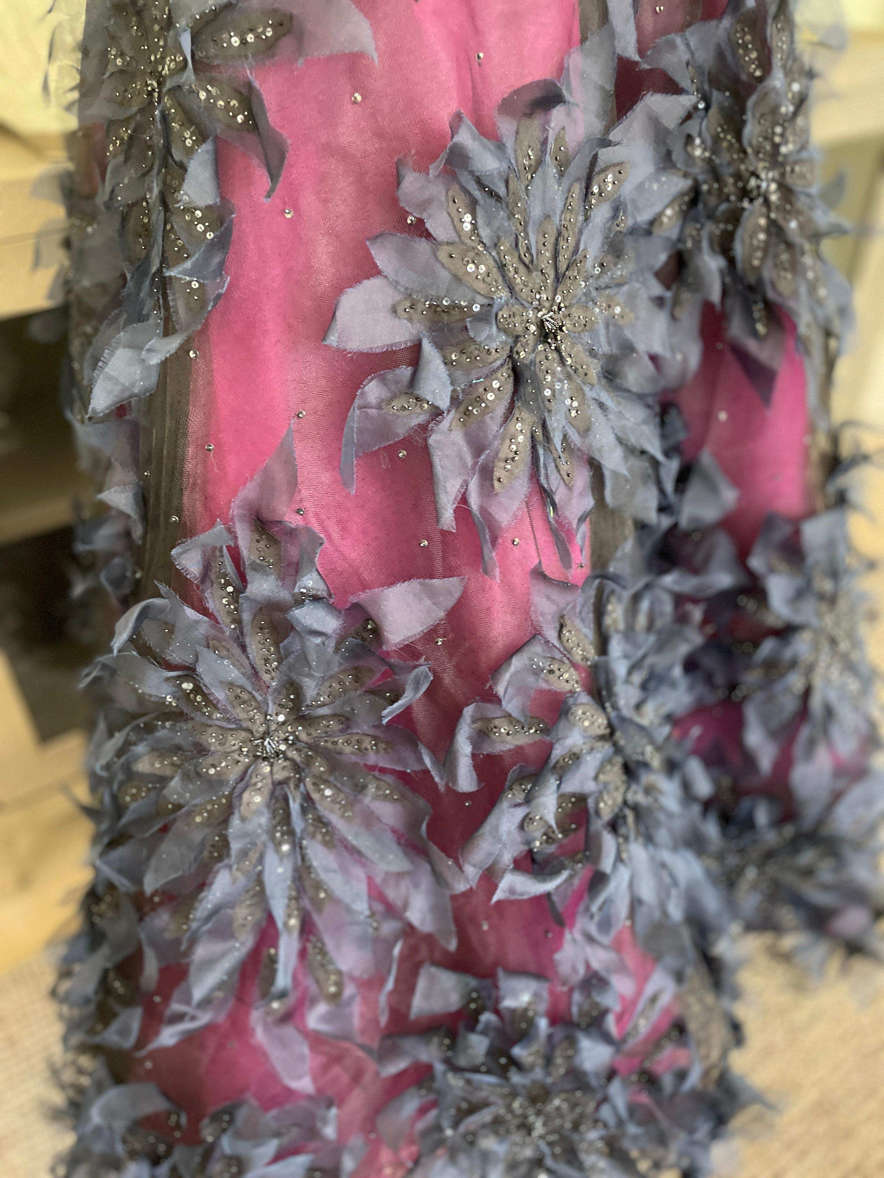 Oscar de la Renta Vintage Strapless Floral Applique Ball Gown w 15  Petticoats For Sale 4