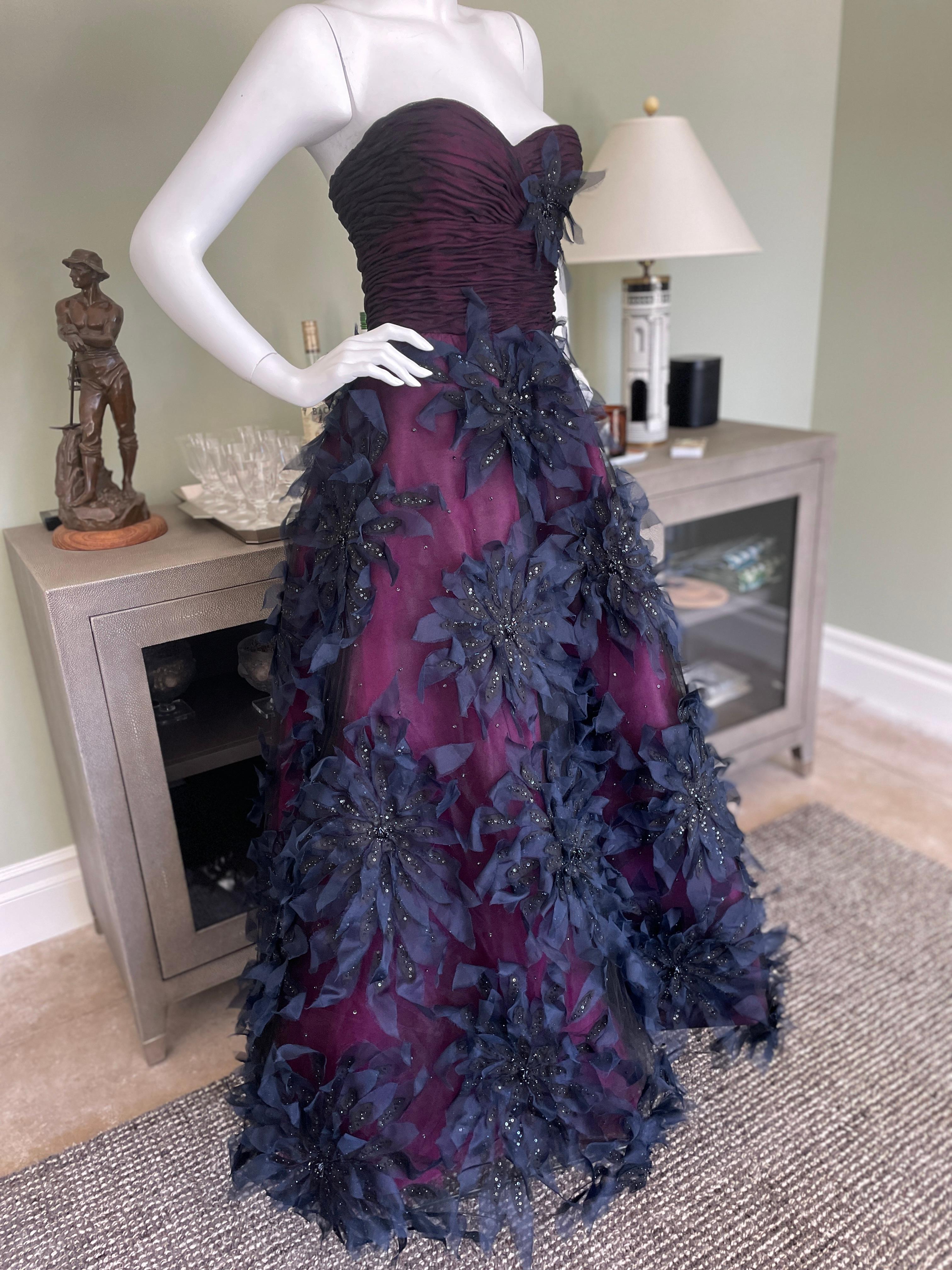 Oscar de la Renta Vintage Strapless Floral Applique Ball Gown w 15  Petticoats For Sale 5