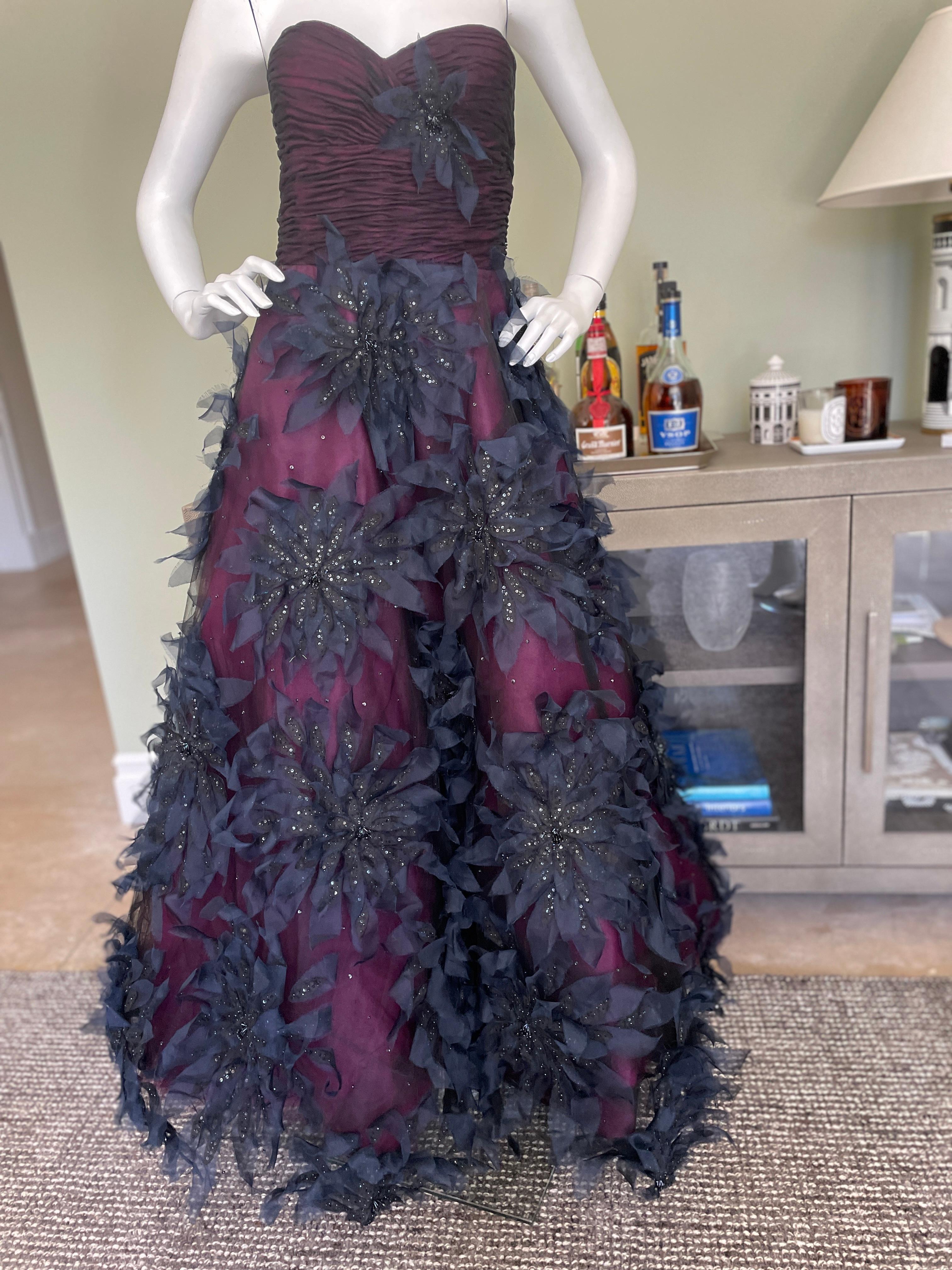 Oscar de la Renta Vintage Strapless Floral Applique Ball Gown w 15  Petticoats For Sale 6