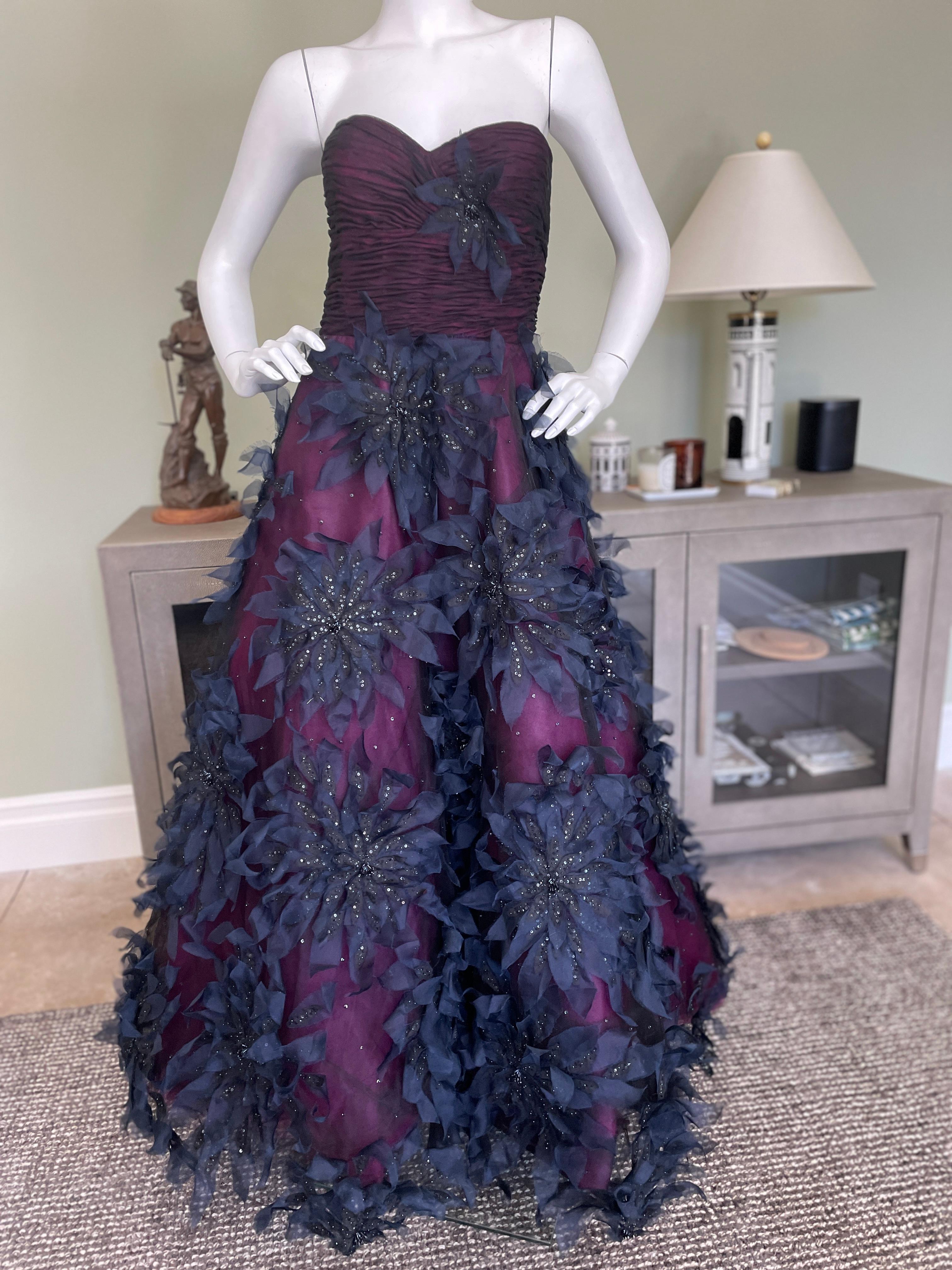 Oscar de la Renta Vintage Strapless Floral Applique Ball Gown w 15  Petticoats For Sale 1