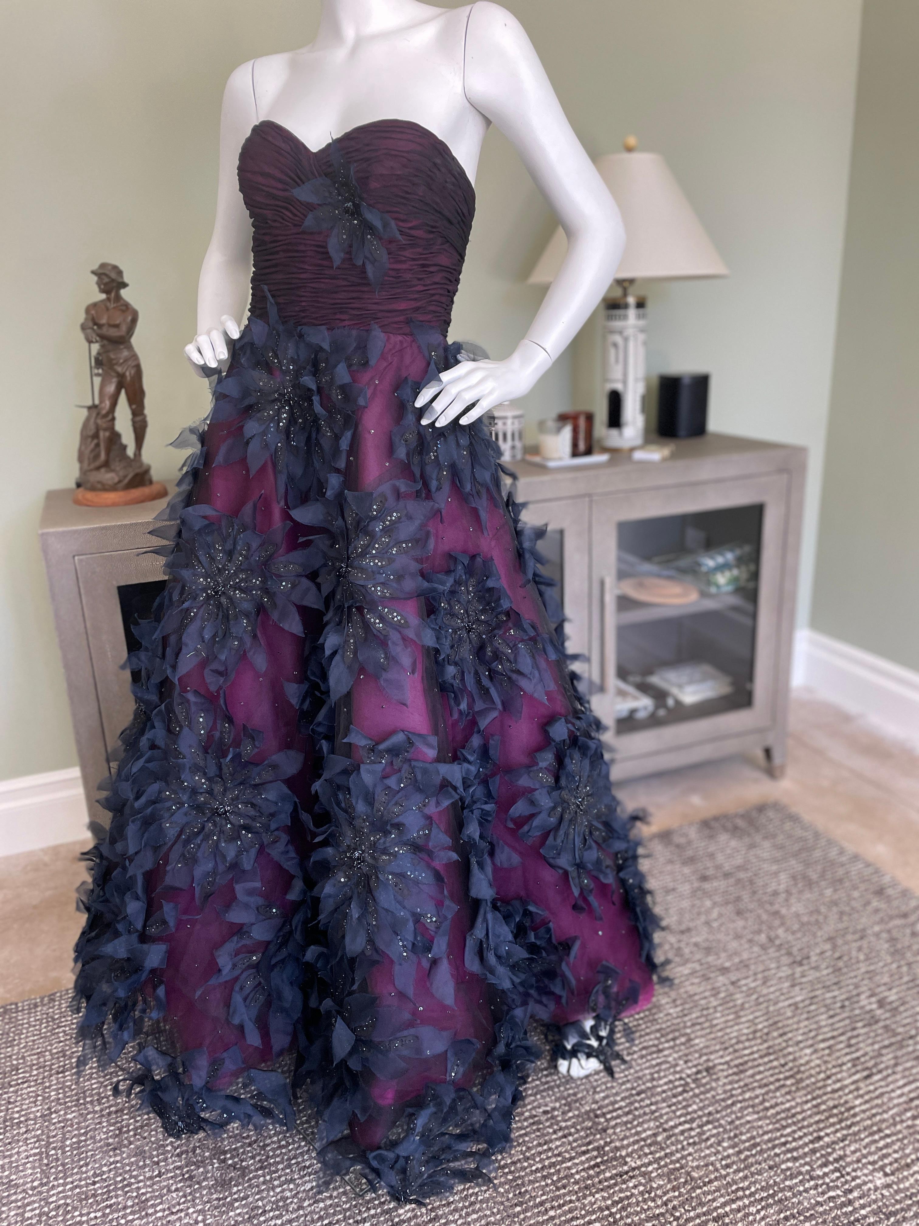 Oscar de la Renta Vintage Strapless Floral Applique Ball Gown w 15  Petticoats For Sale 3