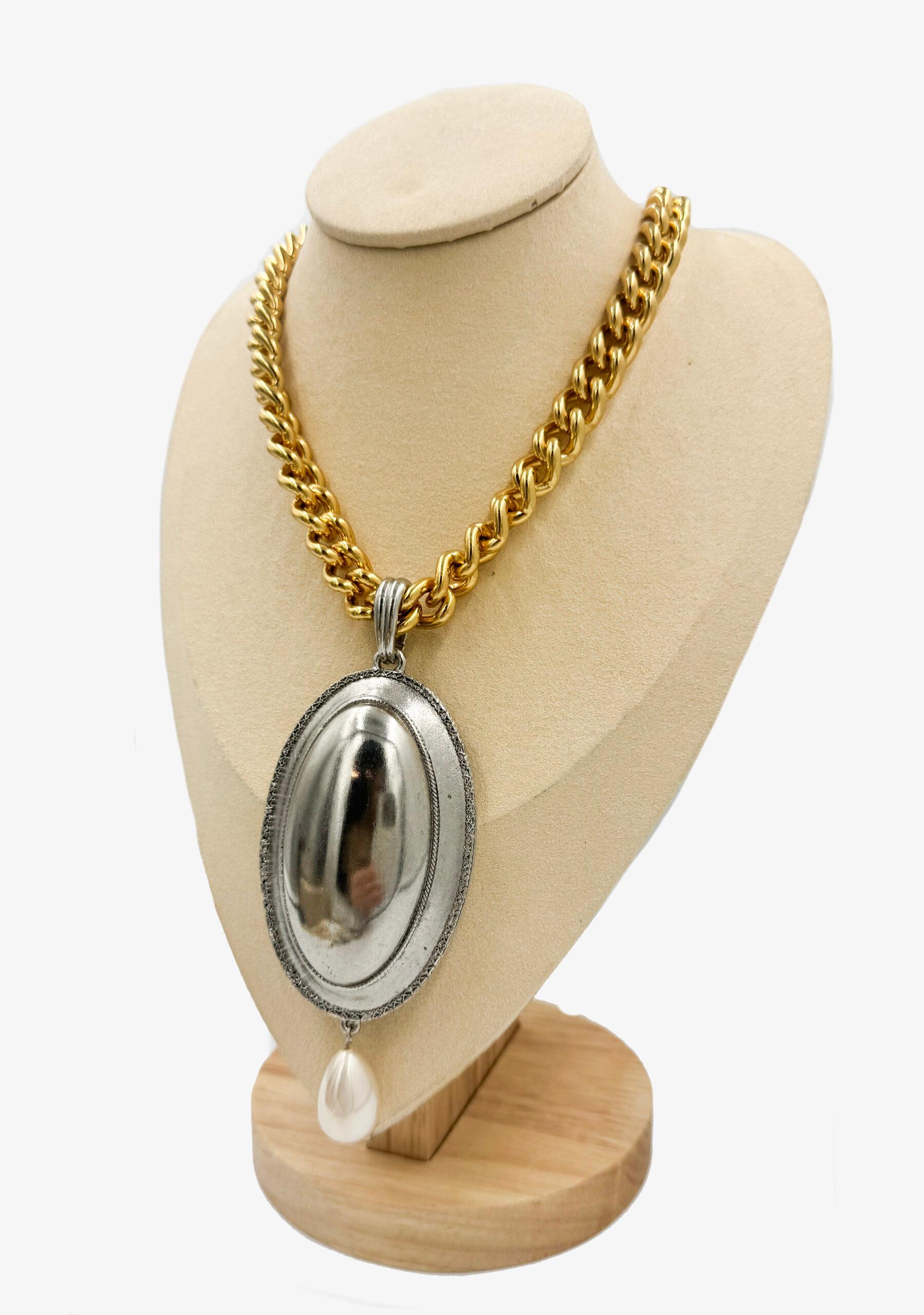 Art Deco Oscar de la Renta vintage two-tone pendant necklace For Sale