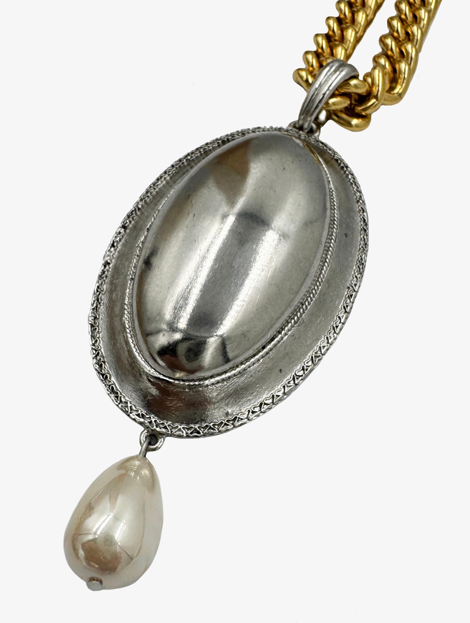 Women's Oscar de la Renta vintage two-tone pendant necklace For Sale